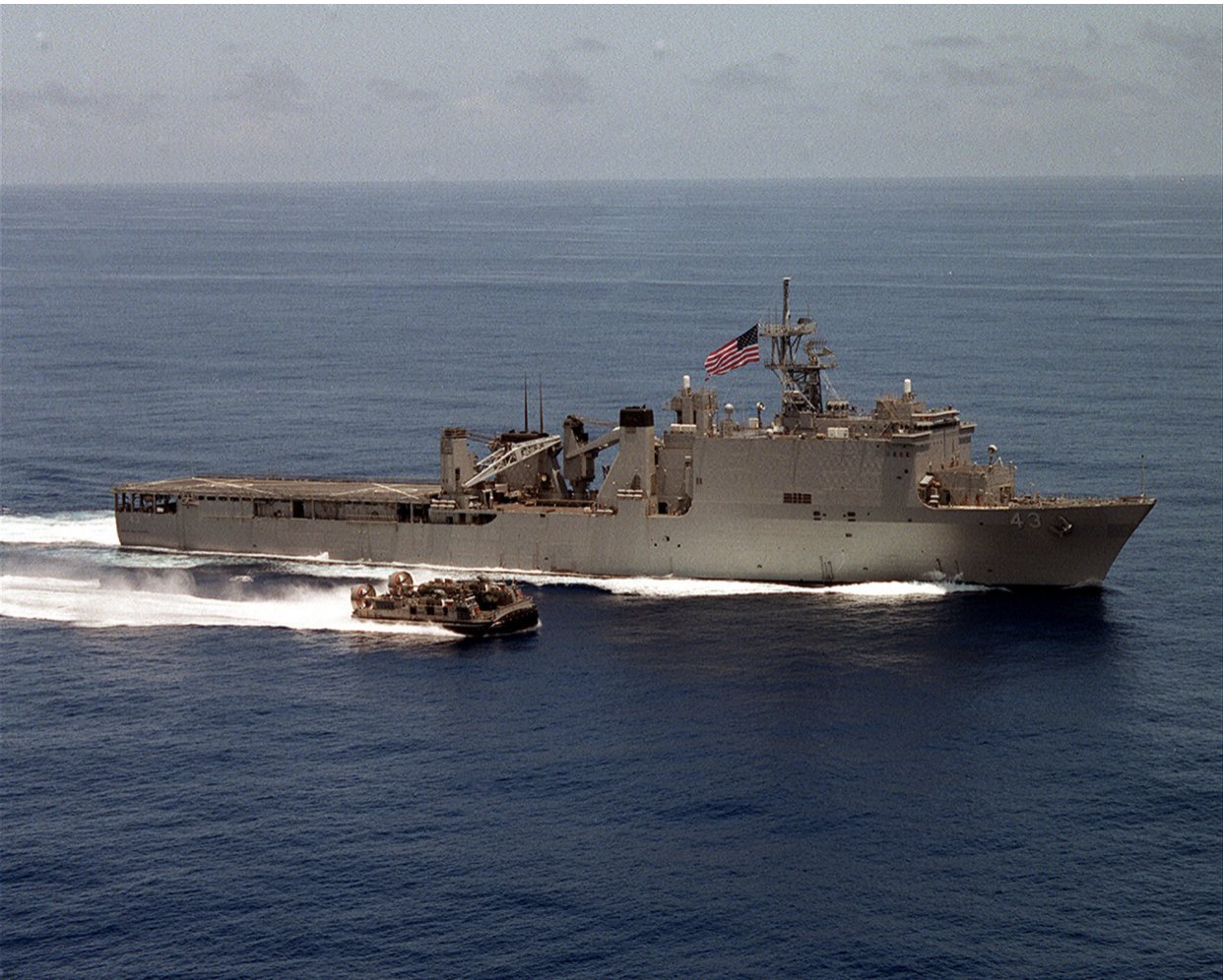 Uss Fort Mchenry (Lsd-43) Wallpapers