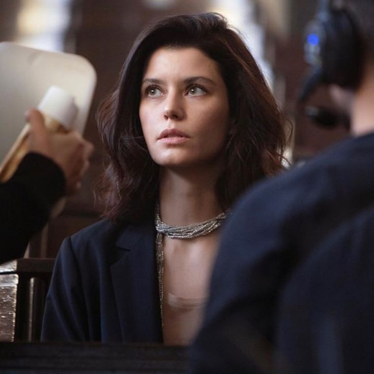 Beren Saat In The Gift Wallpapers