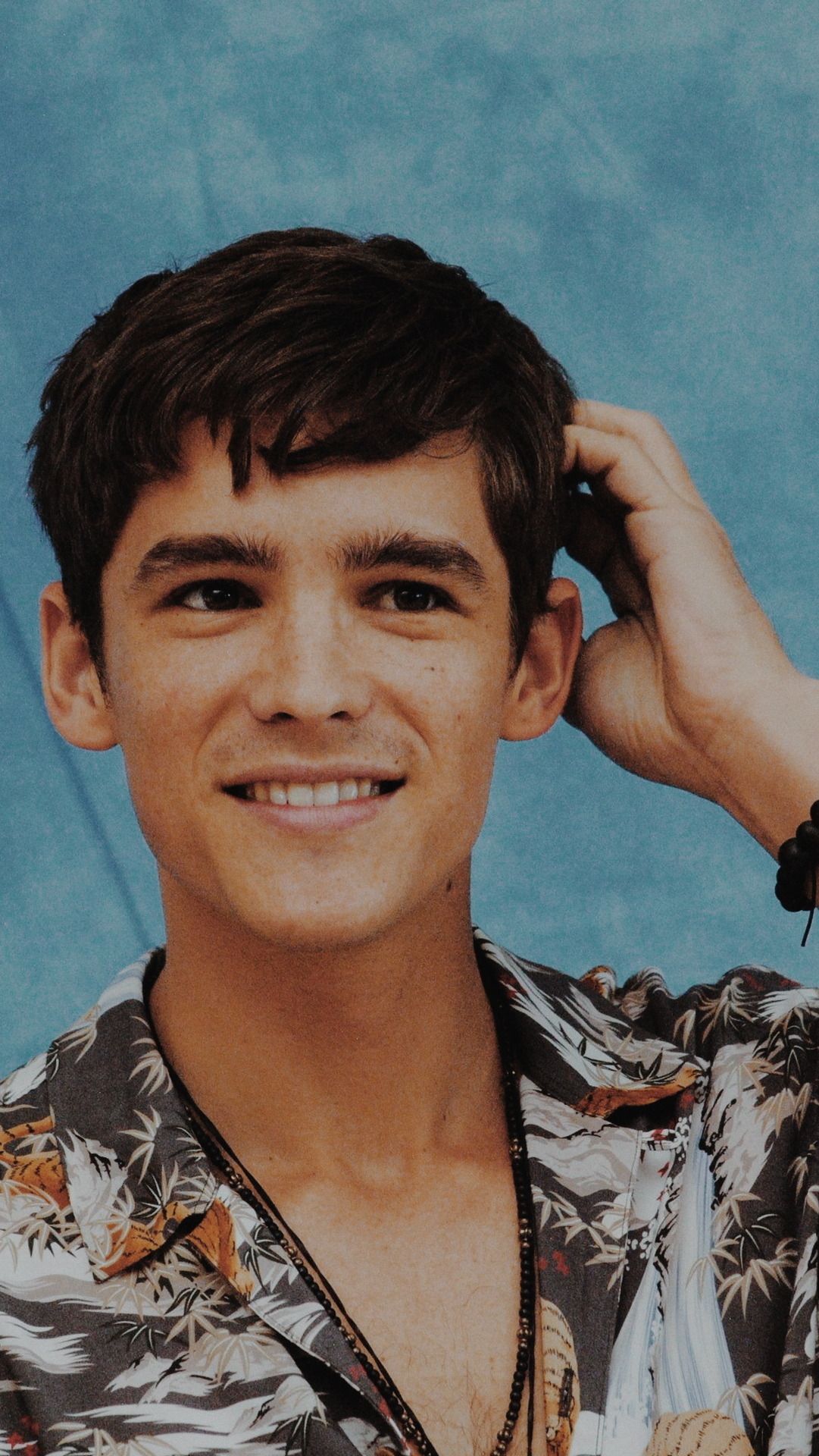 Brenton Thwaites As Robin Wallpapers