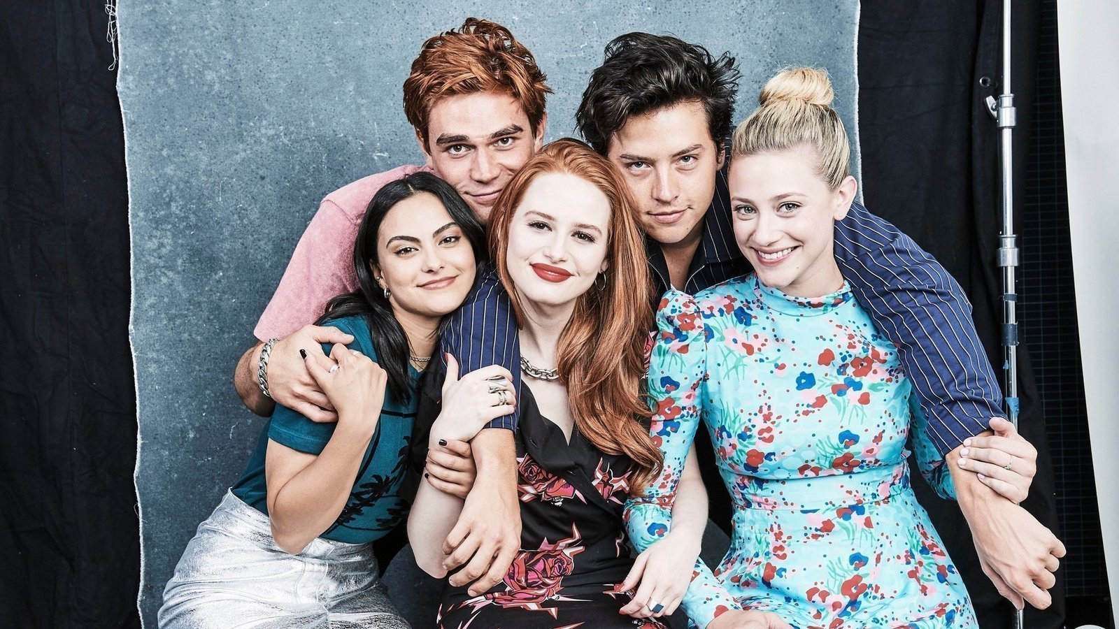 Camila Mendes, Lili Reinhart Madelaine And Petsch From Riverdale Show Wallpapers