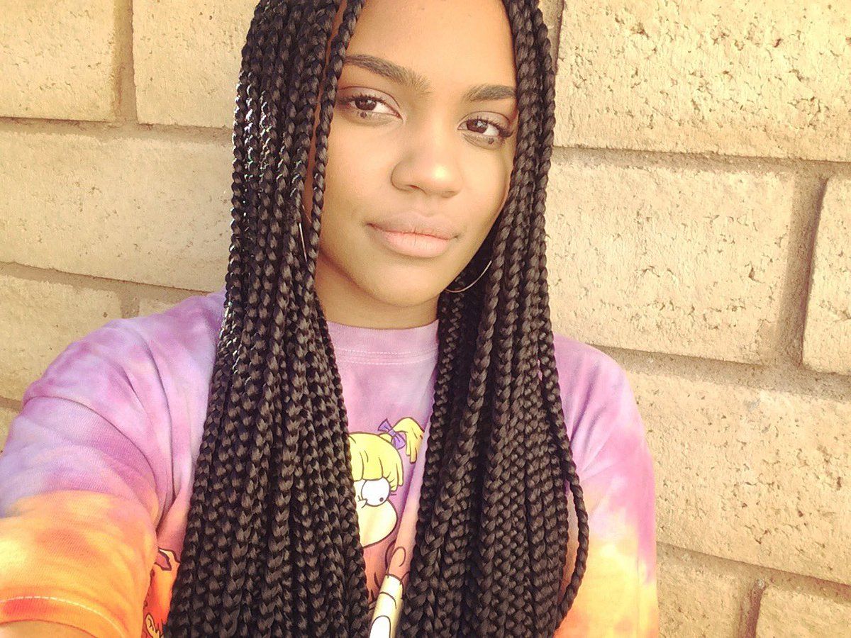 China Anne Mcclain As Lightning Wallpapers