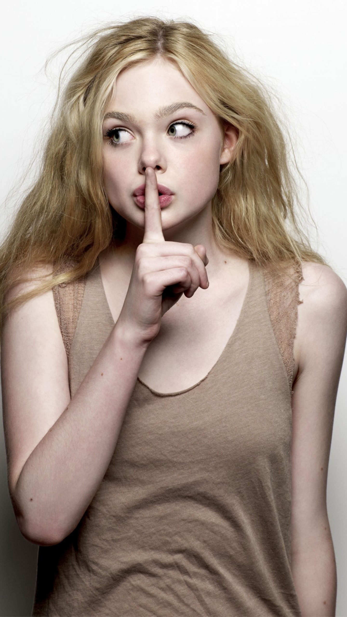 Elle Fanning The Great Hd Wallpapers