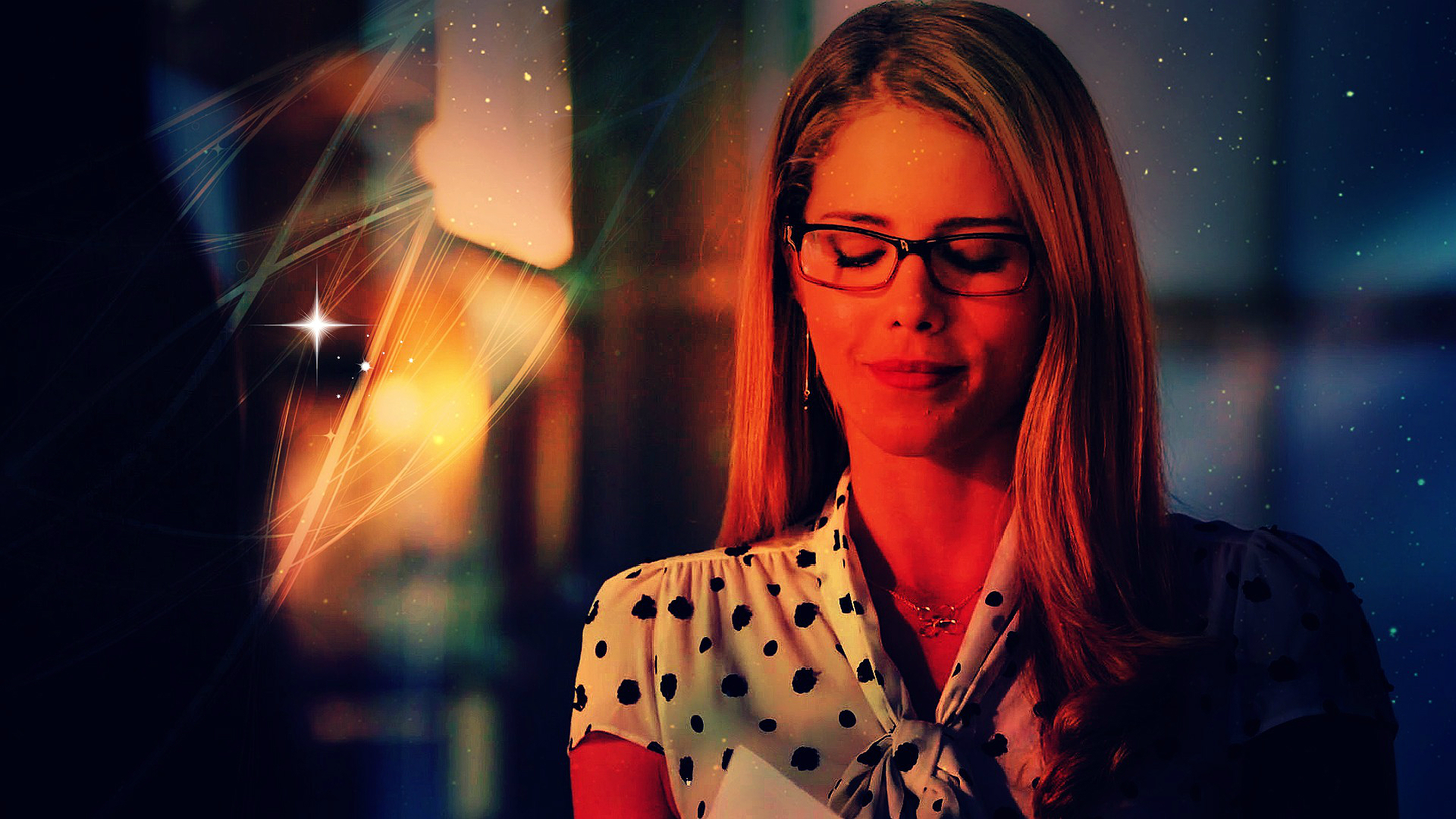 Emily Bett Rickards As Felicity Smoak Wallpapers