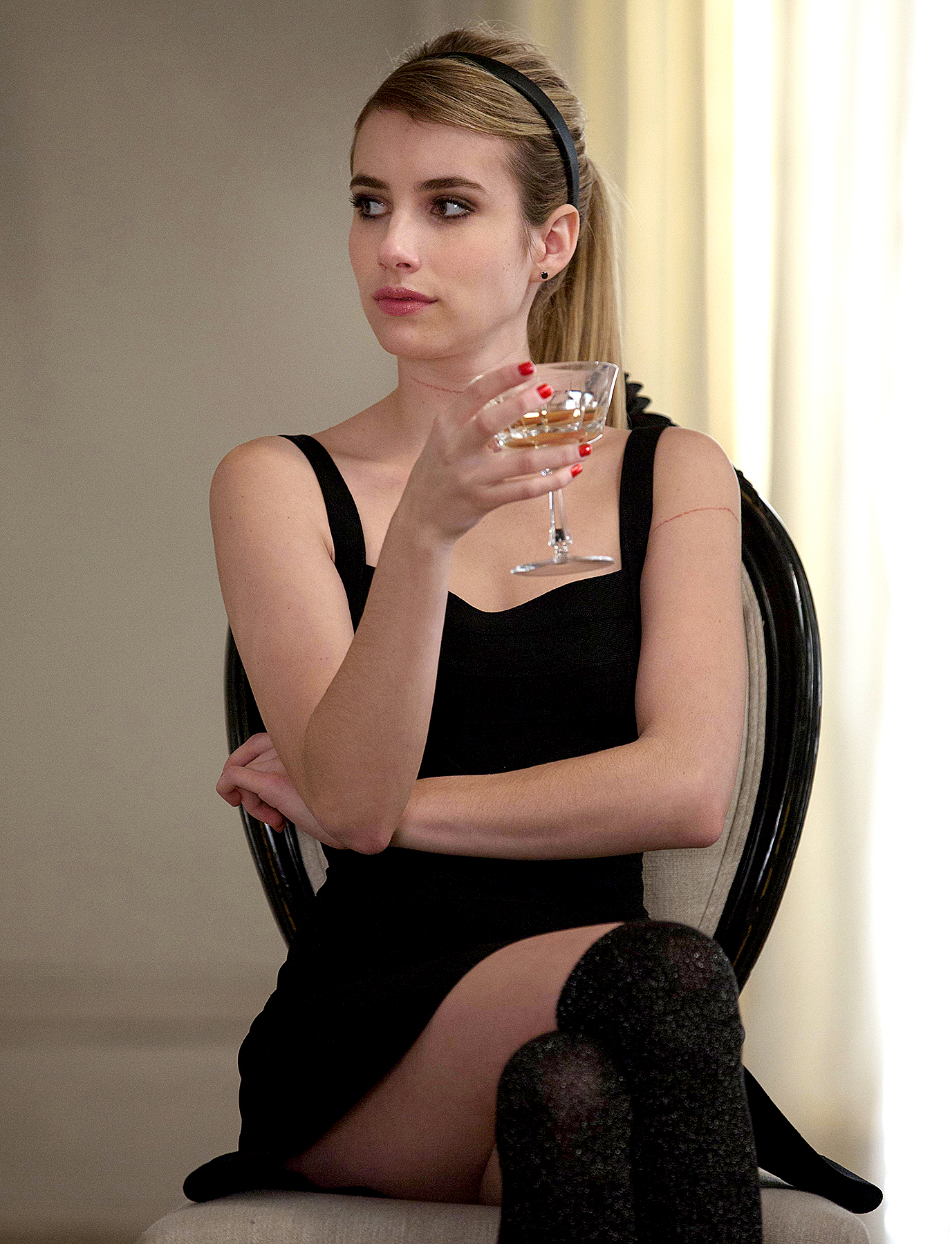Emma Roberts In American Horror Story 1984 Wallpapers