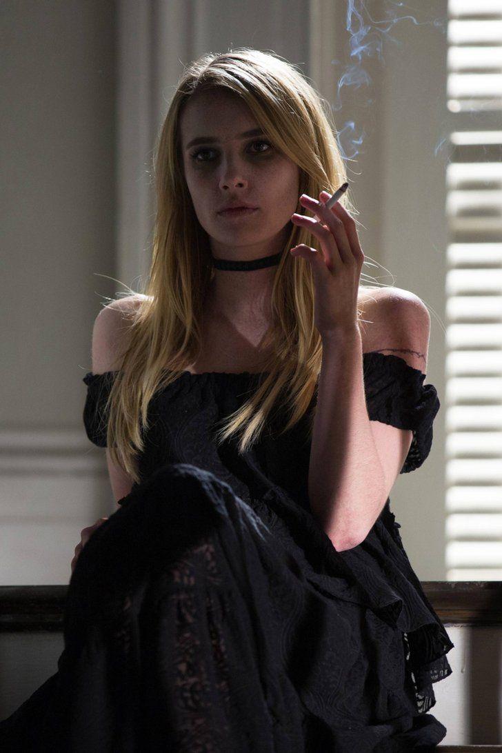 Emma Roberts In American Horror Story 1984 Wallpapers