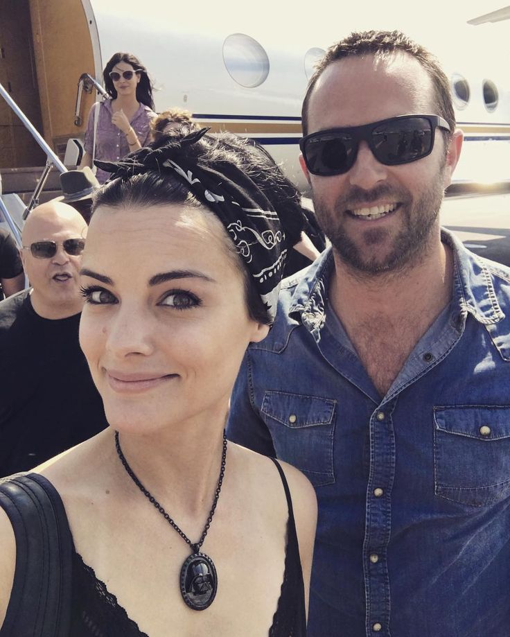 Jaimie Alexander And Sullivan Stapleton Wallpapers