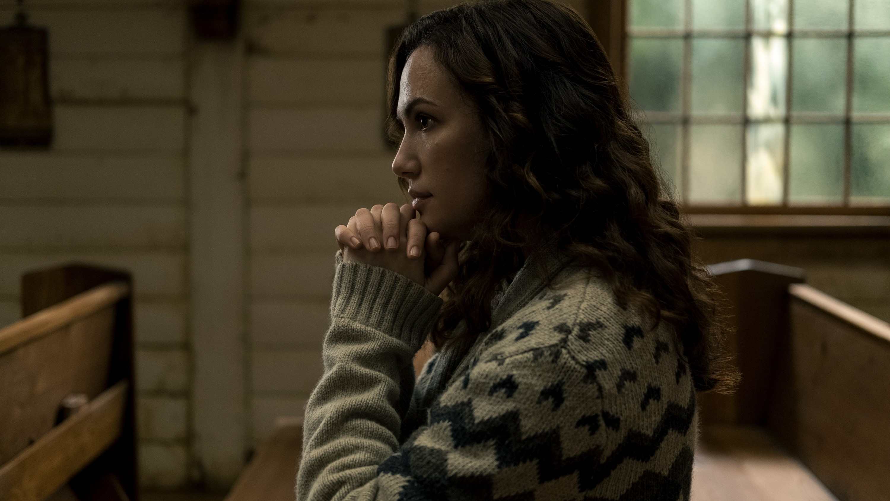 Kate Siegel Hd  Midnight Mass Wallpapers