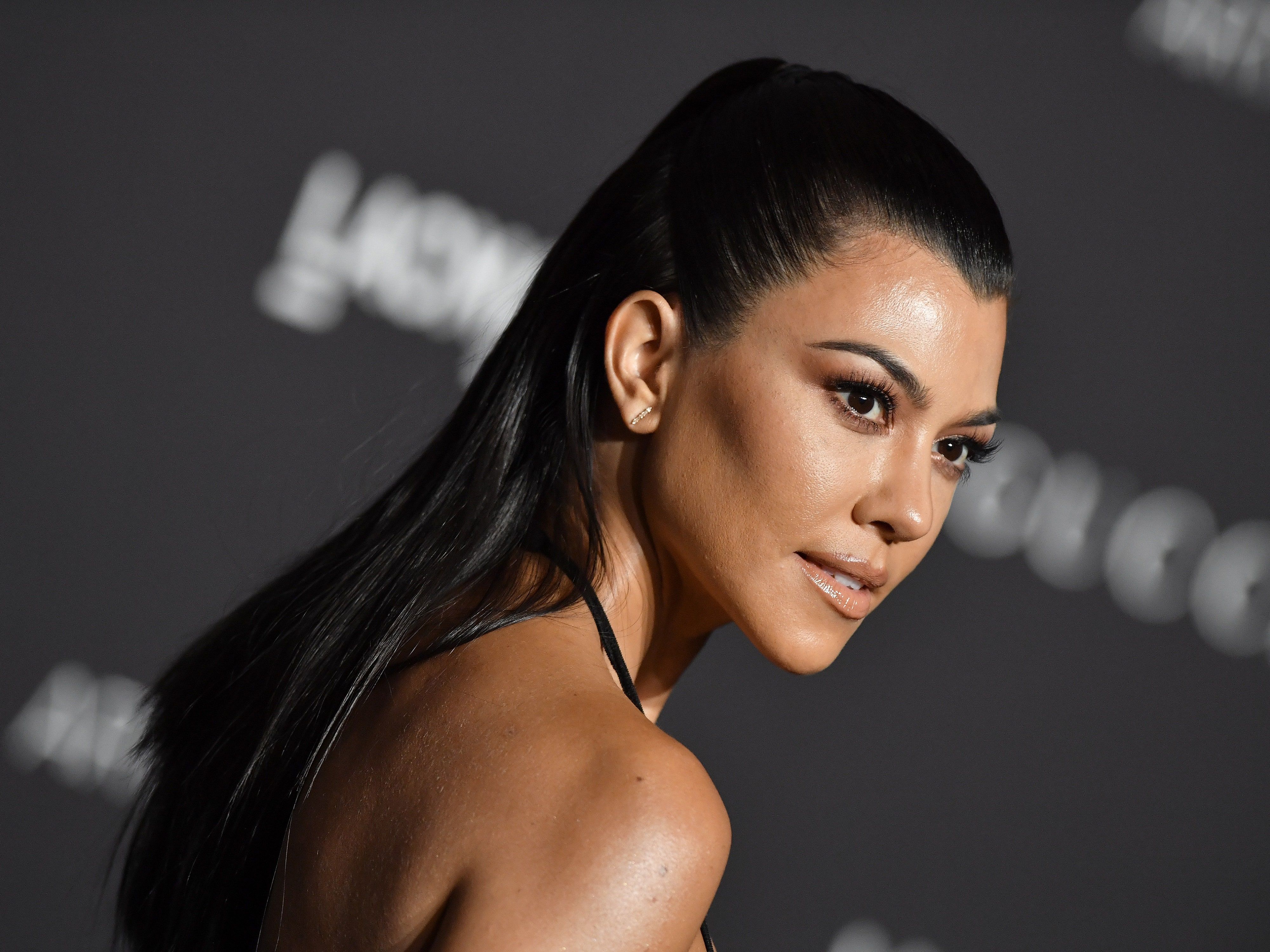 Kourtney Kardashian Keeping Up With The Kardashians Season 2018 Wallpapers