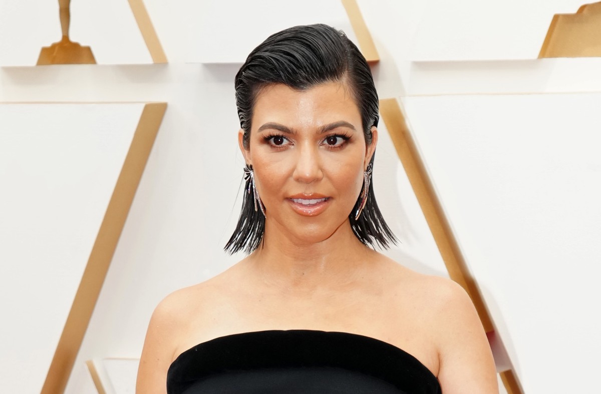 Kourtney Kardashian Keeping Up With The Kardashians Season 2018 Wallpapers