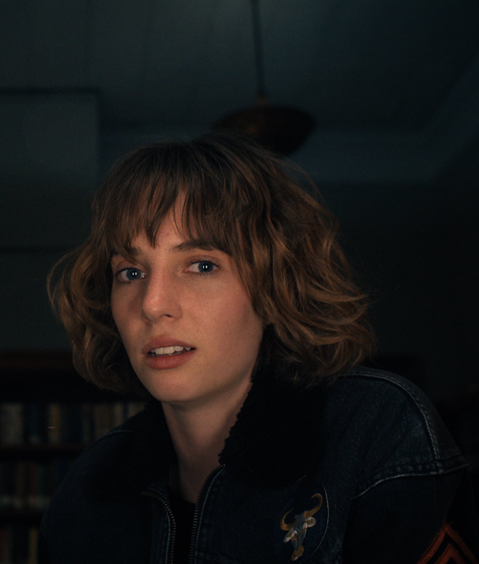 Maya Hawke As Robin In Stranger Things Wallpapers