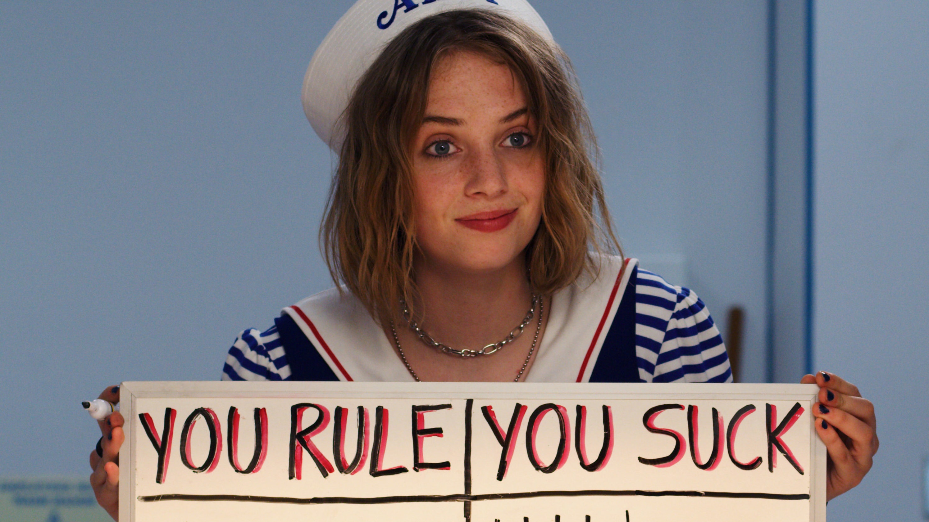 Maya Hawke As Robin In Stranger Things Wallpapers