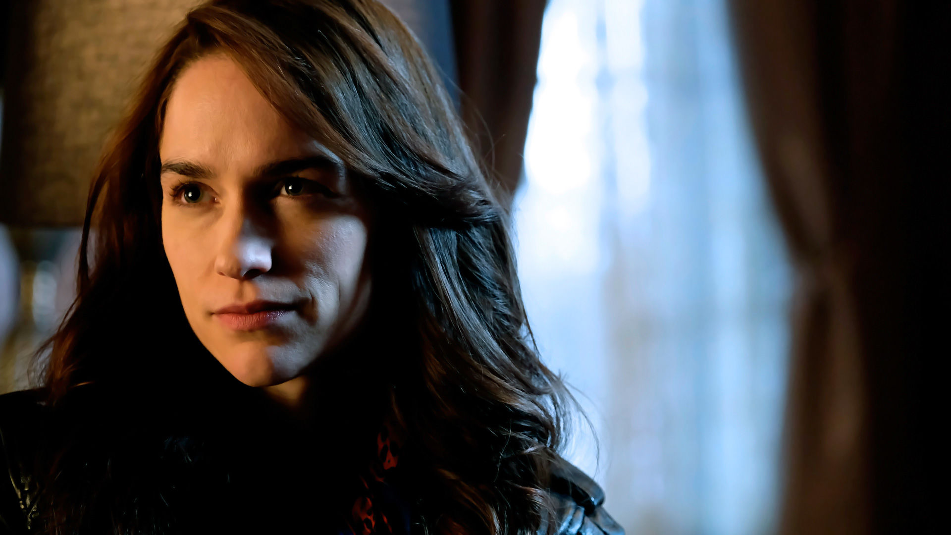 Melanie Scrofano In Wynonna Earp Wallpapers