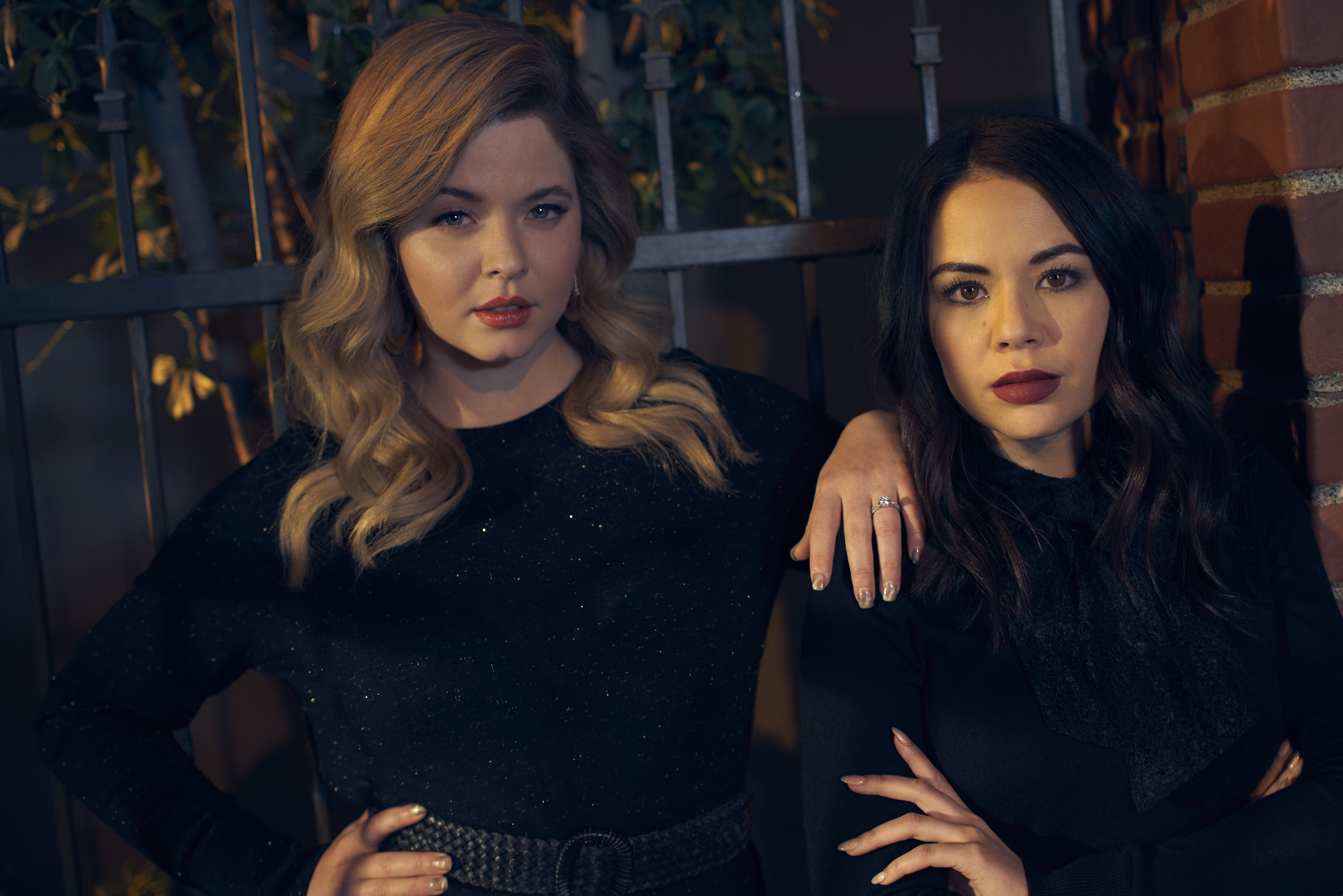 Pretty Little Liars: The Perfectionists Wallpapers