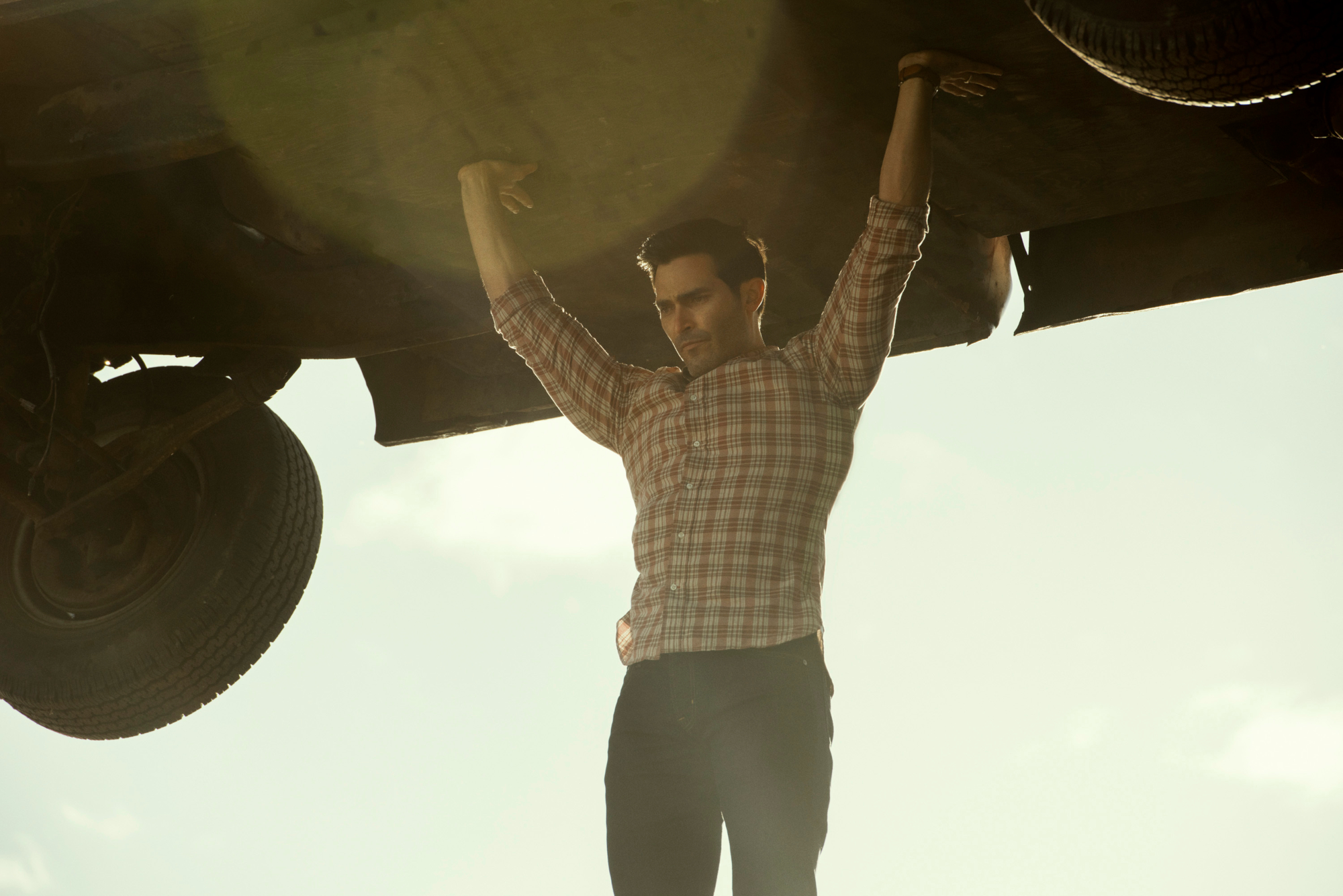 Tyler Hoechlin As Clark Kent Superman Wallpapers