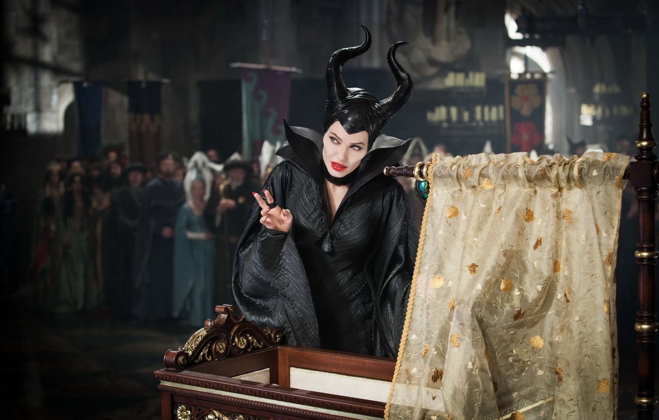 Angelina Jolie In Maleficent 2 Wallpapers