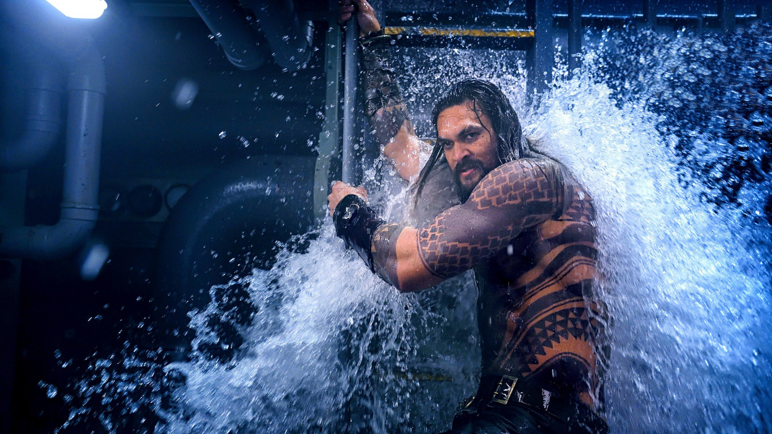 Aquaman Jason Momoa Wallpapers