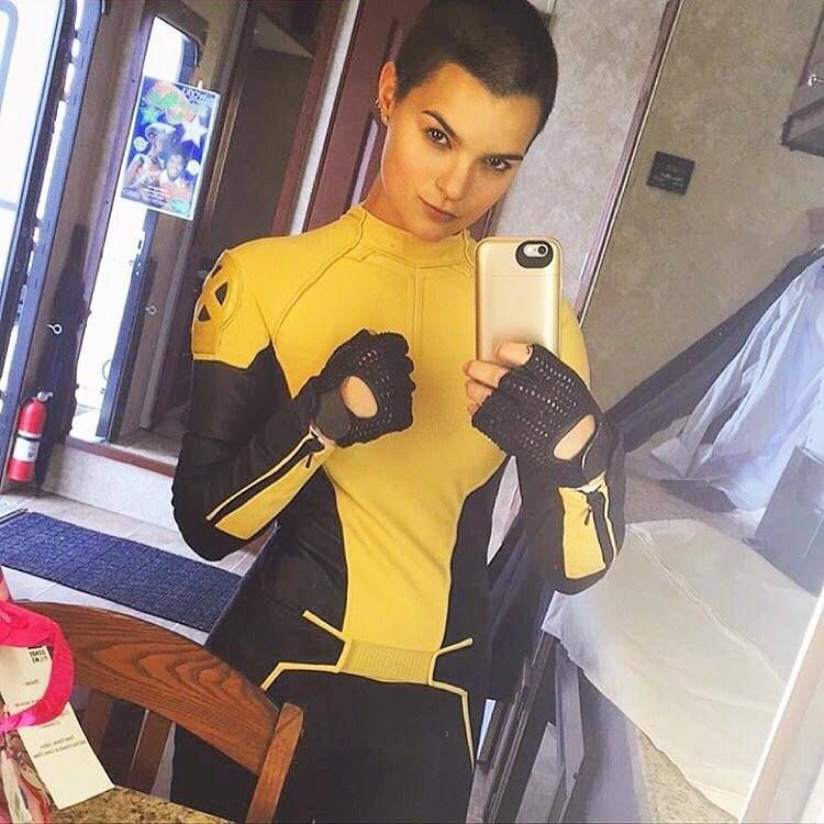 Brianna Hildebrand As Negasonic Teenage Warhead In Deadpool 2 Wallpapers