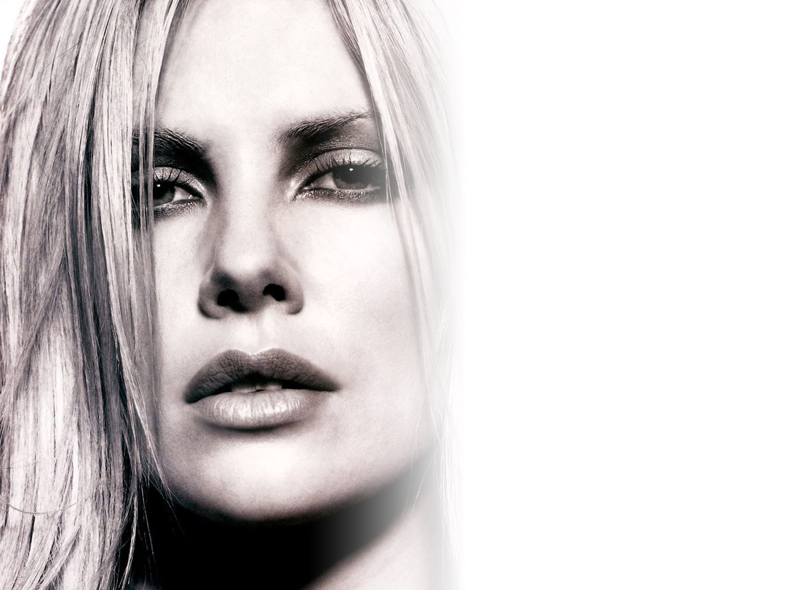 Charlize Theron Monochrome Wallpapers