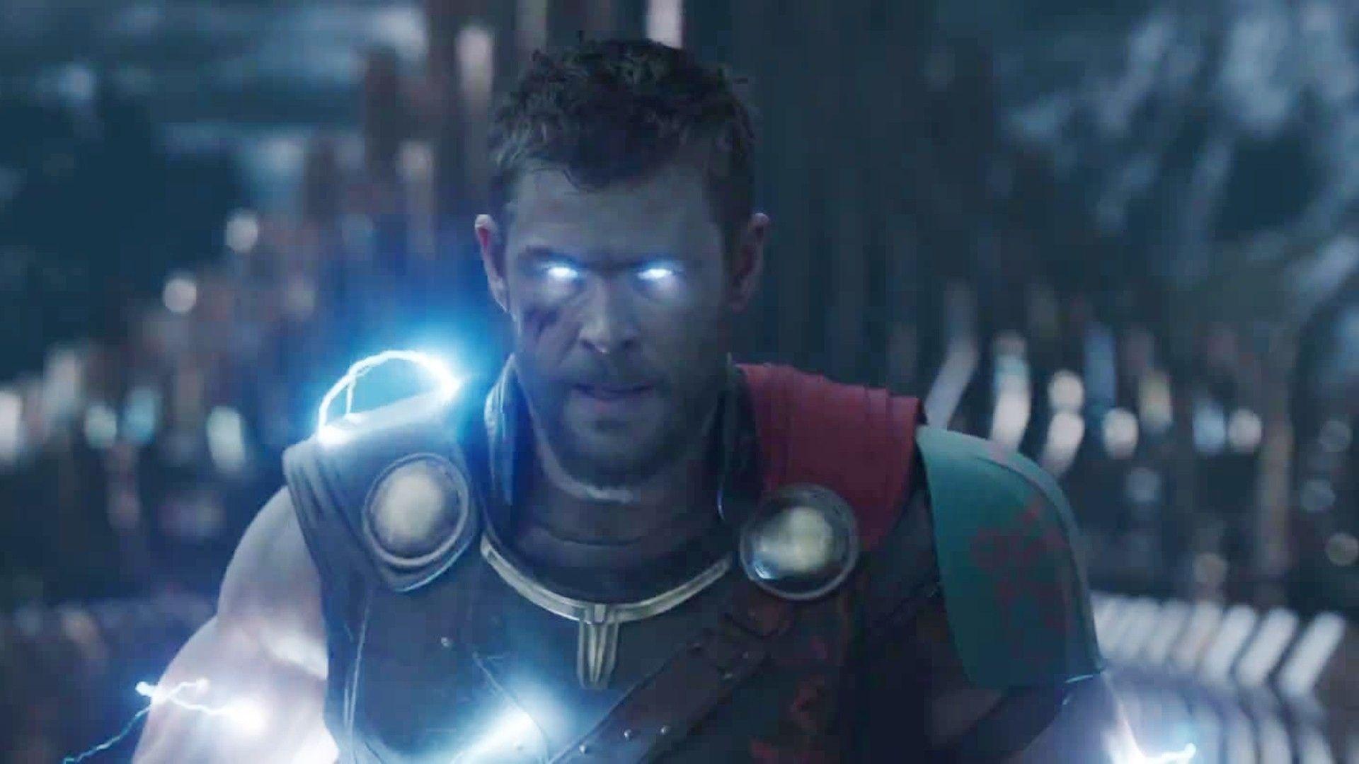 Chris Hemsworth Thor Ragnarok Wallpapers