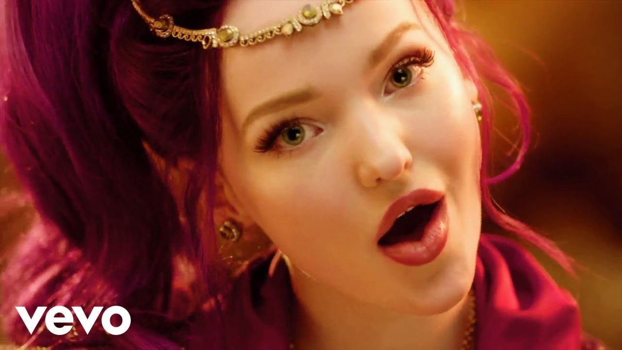 Descendants 3 Dove Cameron As Mal Wallpapers