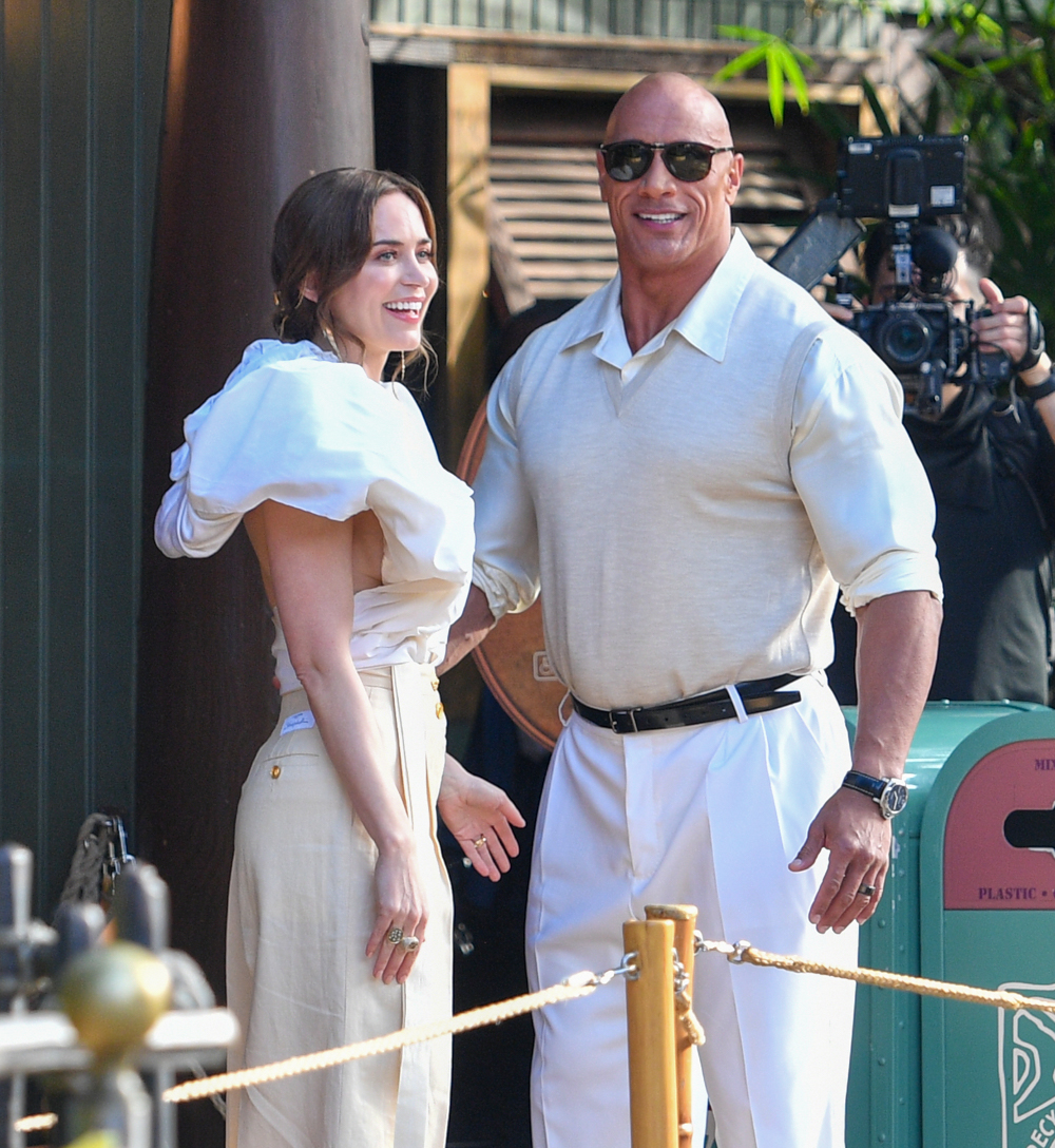 Dwayne Johnson Emily Blunt From Jungle Cruise Wallpapers