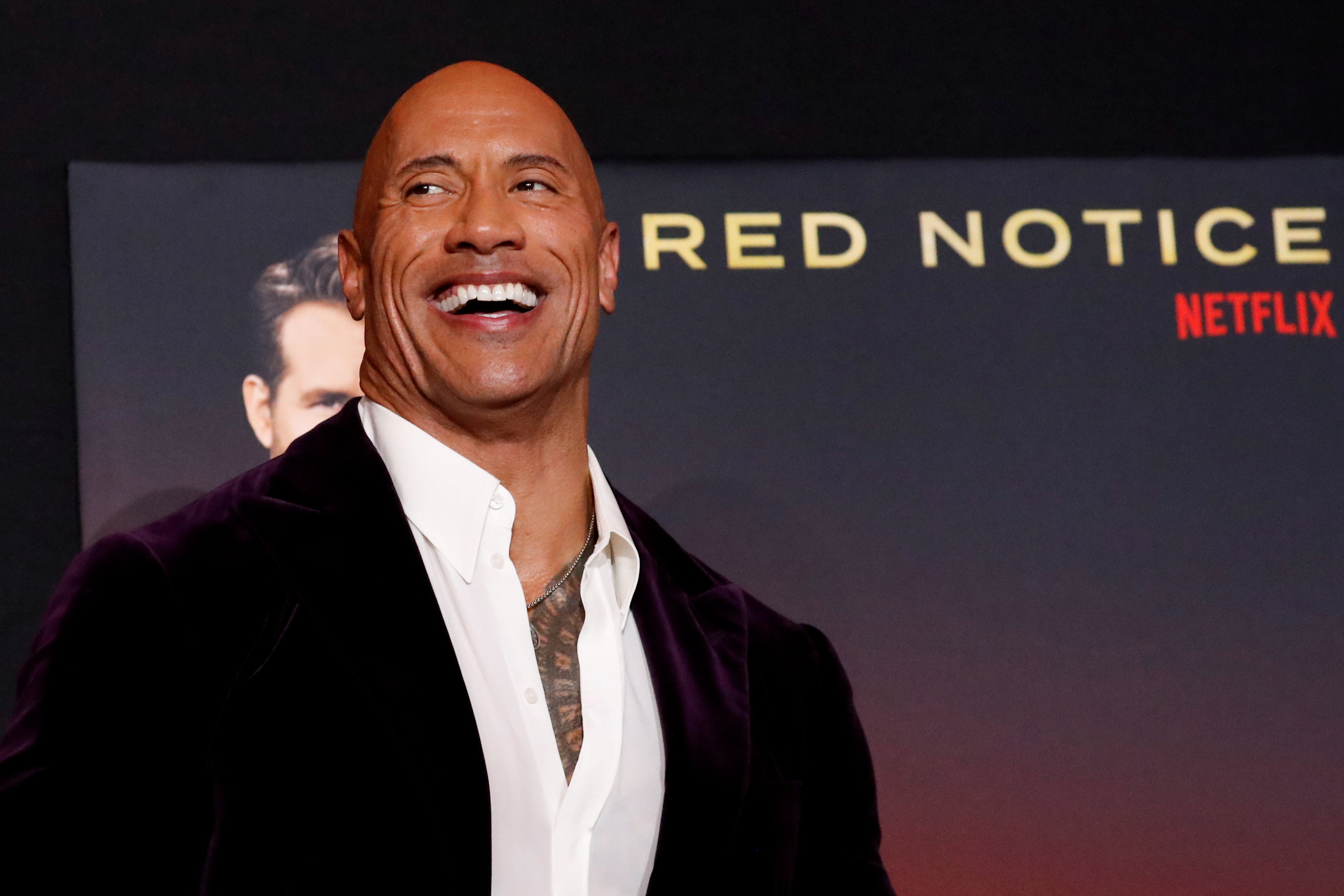 Dwayne Johnson N Red Notice Mvie Wallpapers