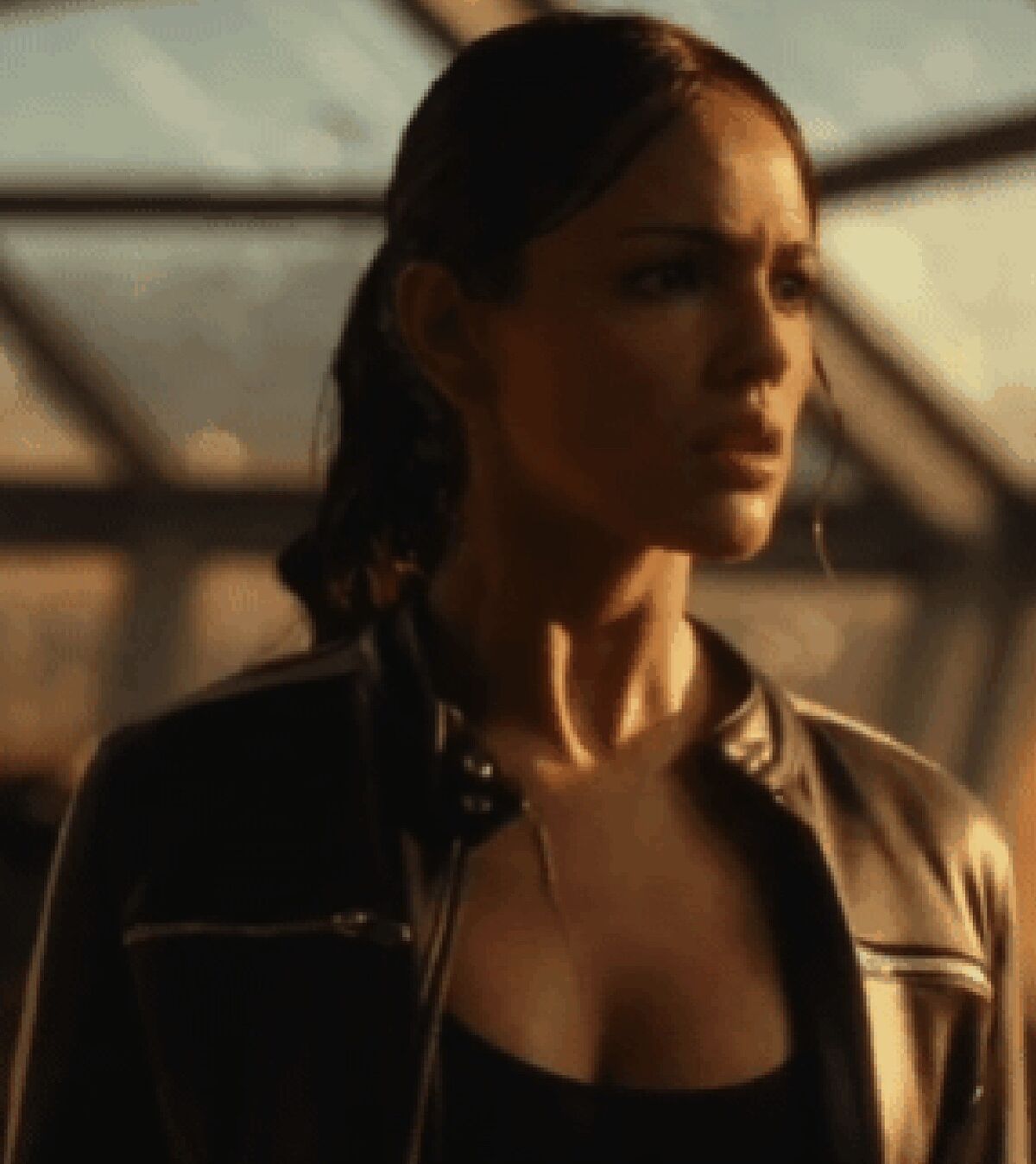 Eiza Gonzalez In Godzilla Vs Kong Wallpapers