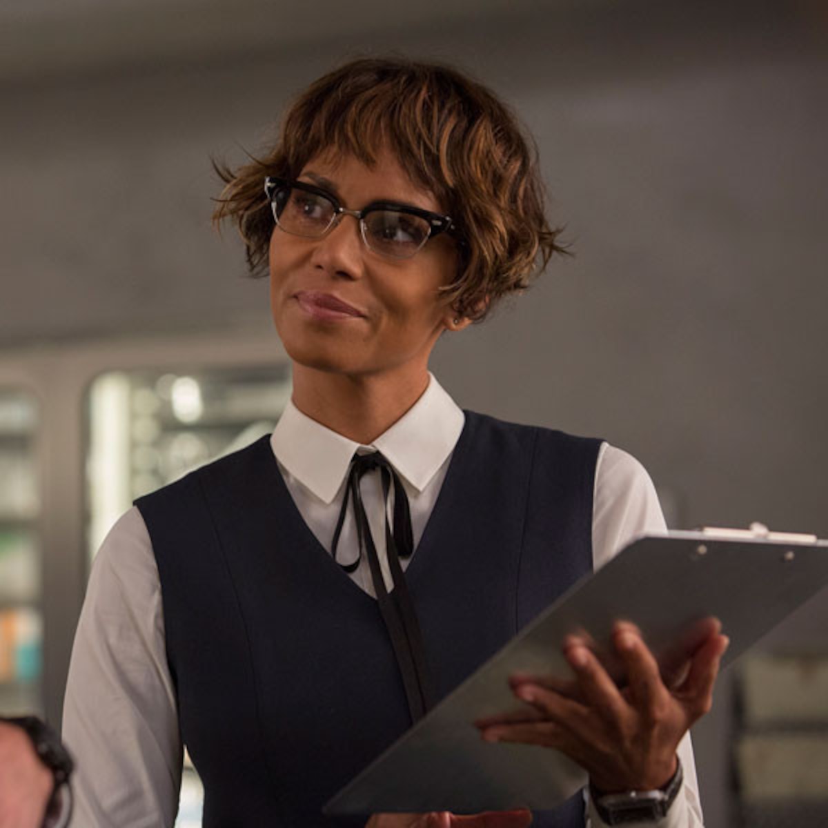 Halle Berry As Ginger Kingsman The Golden Circle Wallpapers