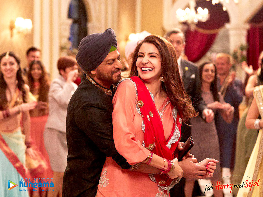 Jab Harry Met Sejal Anushka And Shahrukh Khan Romance Wallpapers