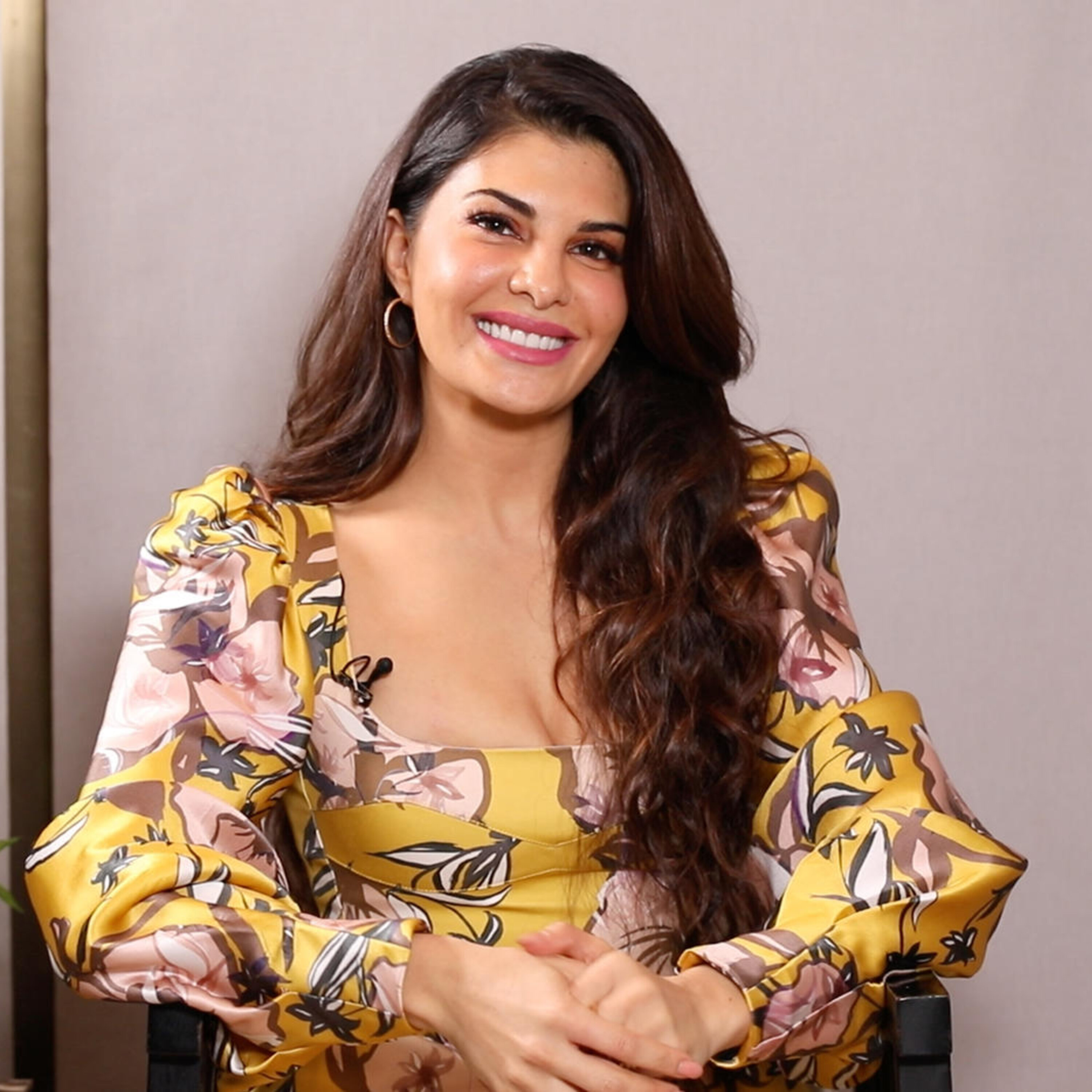 Jacqueline Fernandez Netflix Mrs Serial Killer Wallpapers