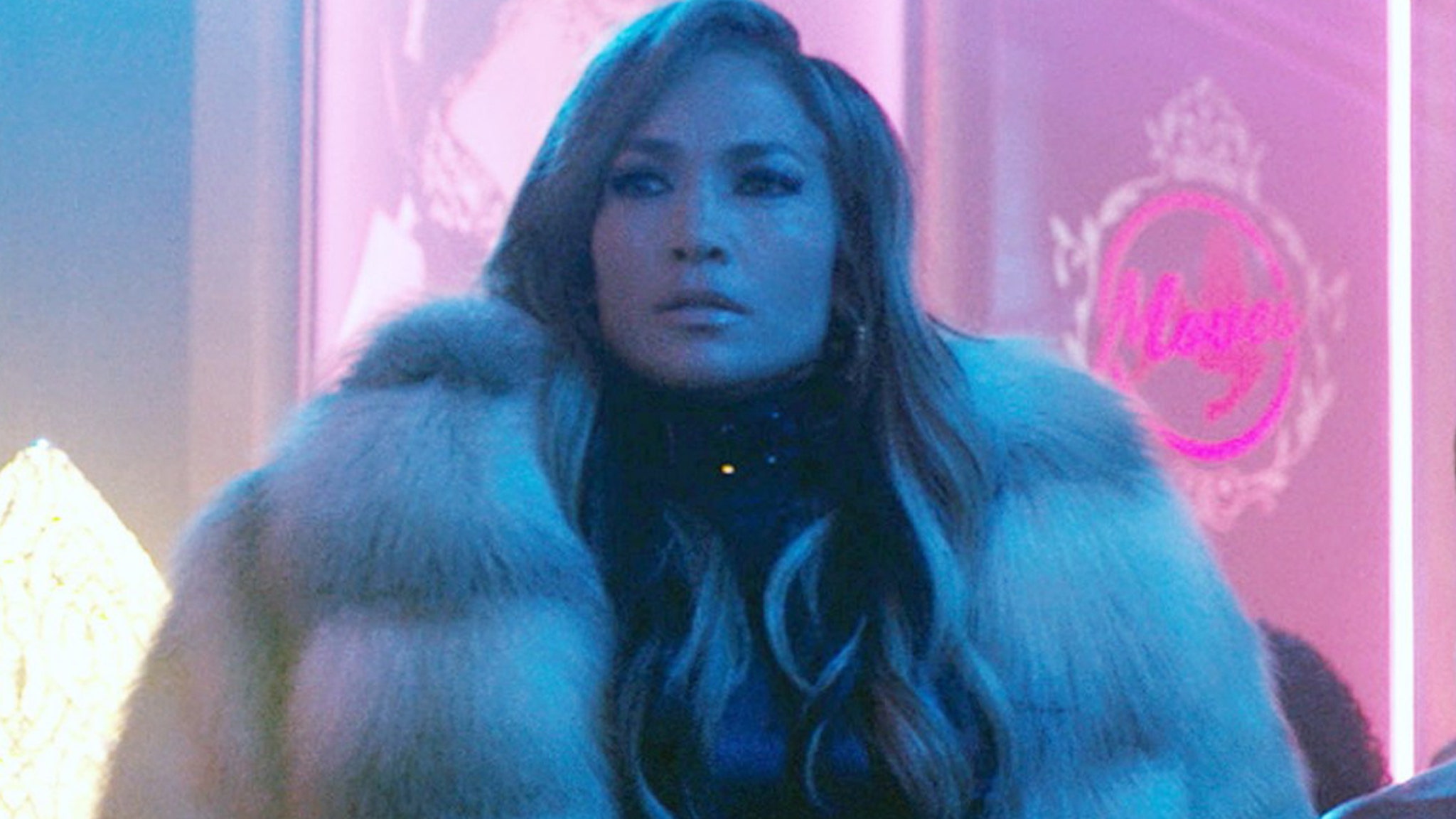 Jennifer Lopez In Hustlers Wallpapers