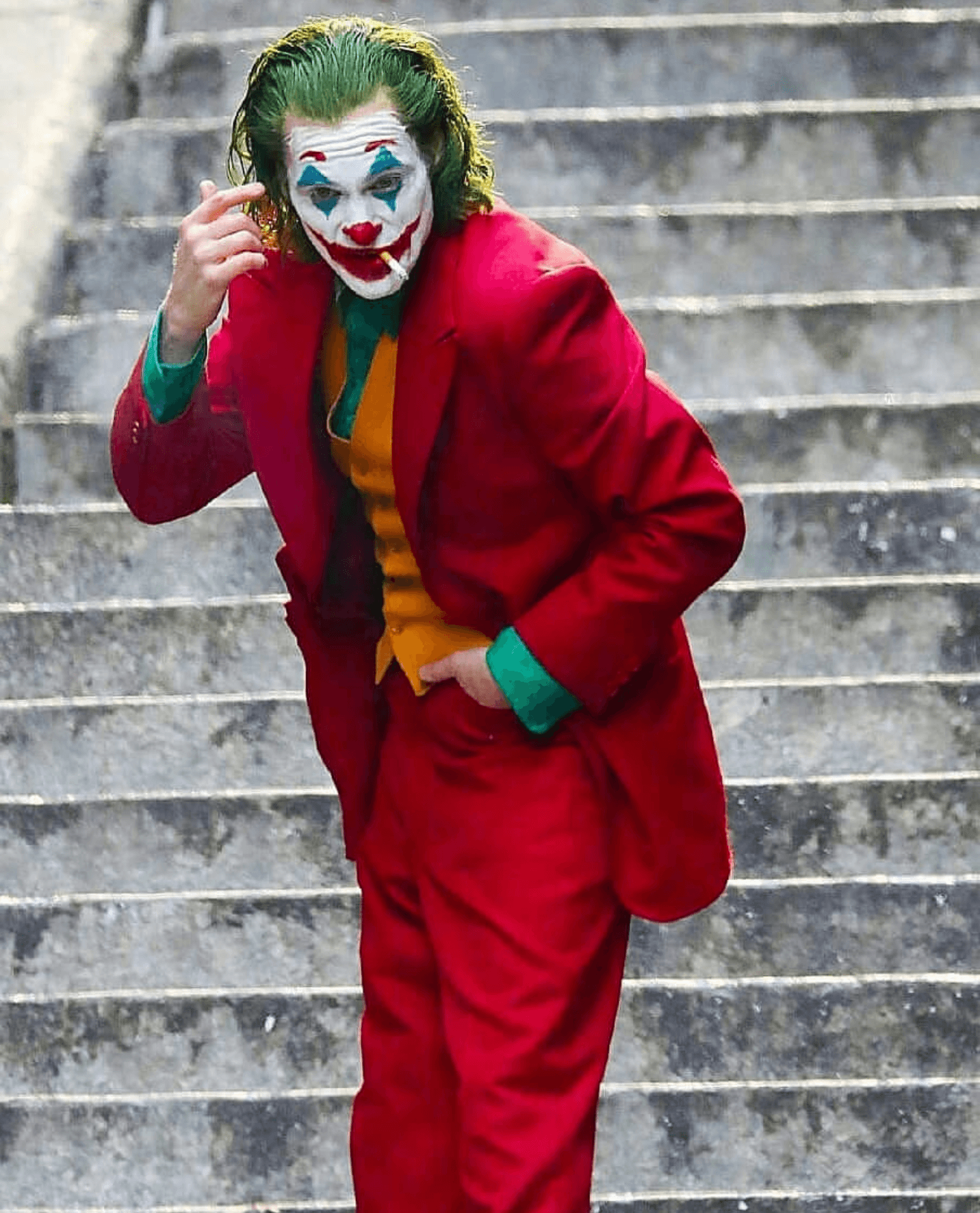 Joaquin Phoenix As Joker Dancing Wallpapers