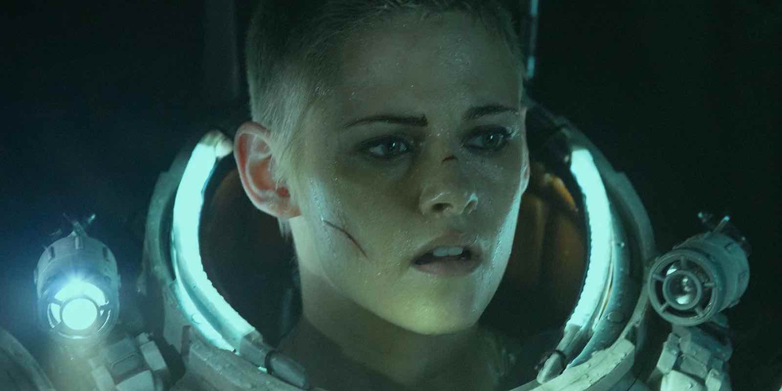 Kristen Stewart Underwater Movie Wallpapers