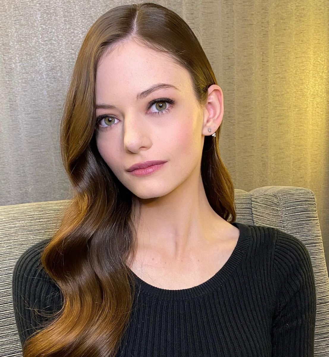 Mackenzie Foy Black Beauty Wallpapers