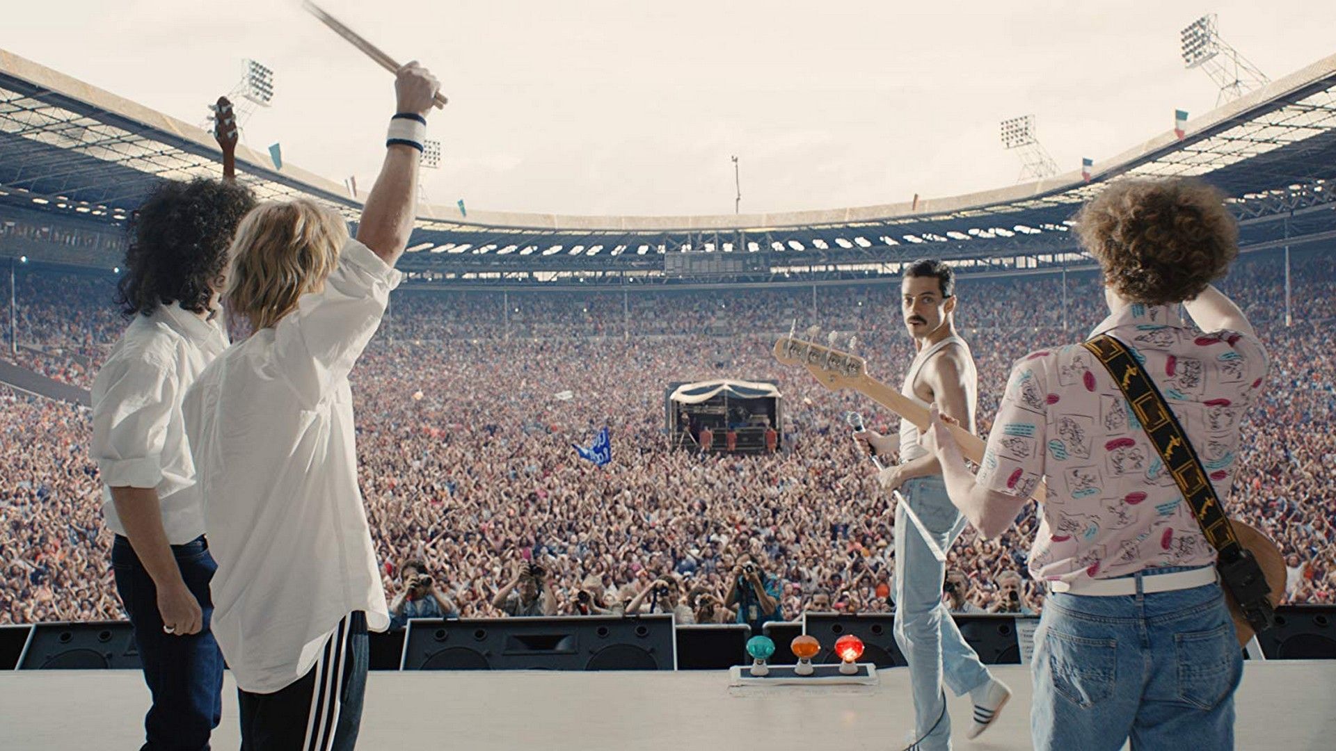 Rami Malek As Freddie Mercury In Bohemian Rhapsody Movie Wallpapers