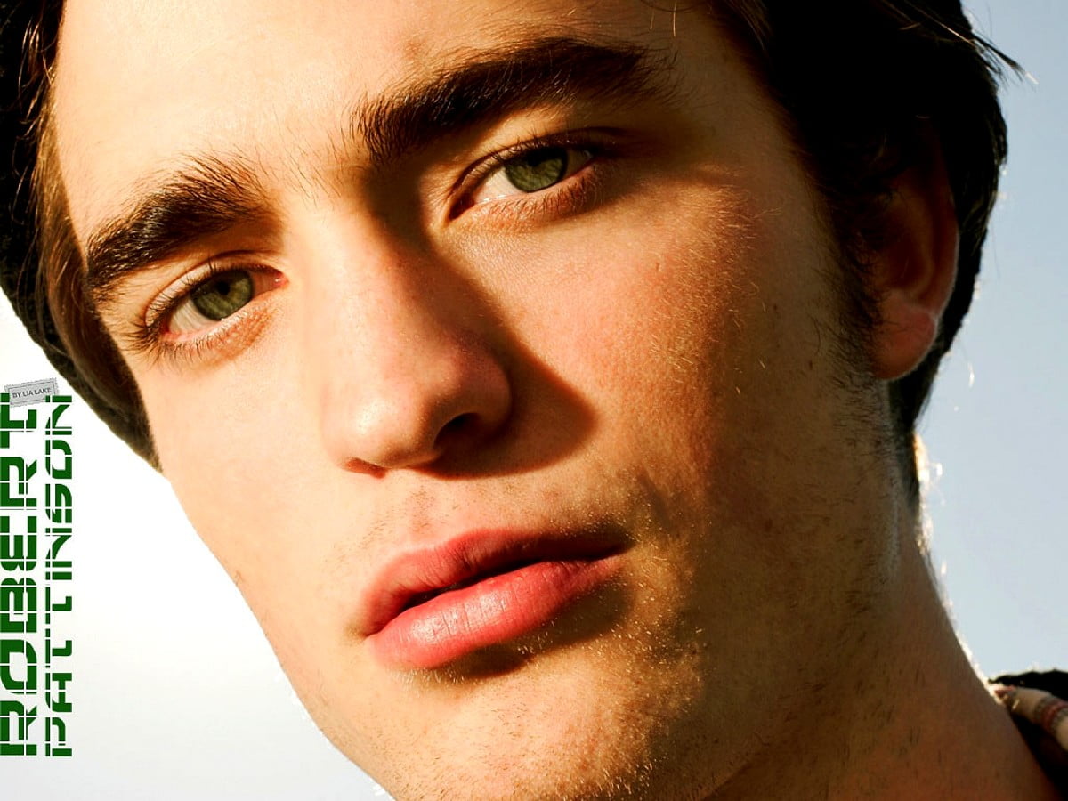 Robert Pattinson Batman Eyes Wallpapers