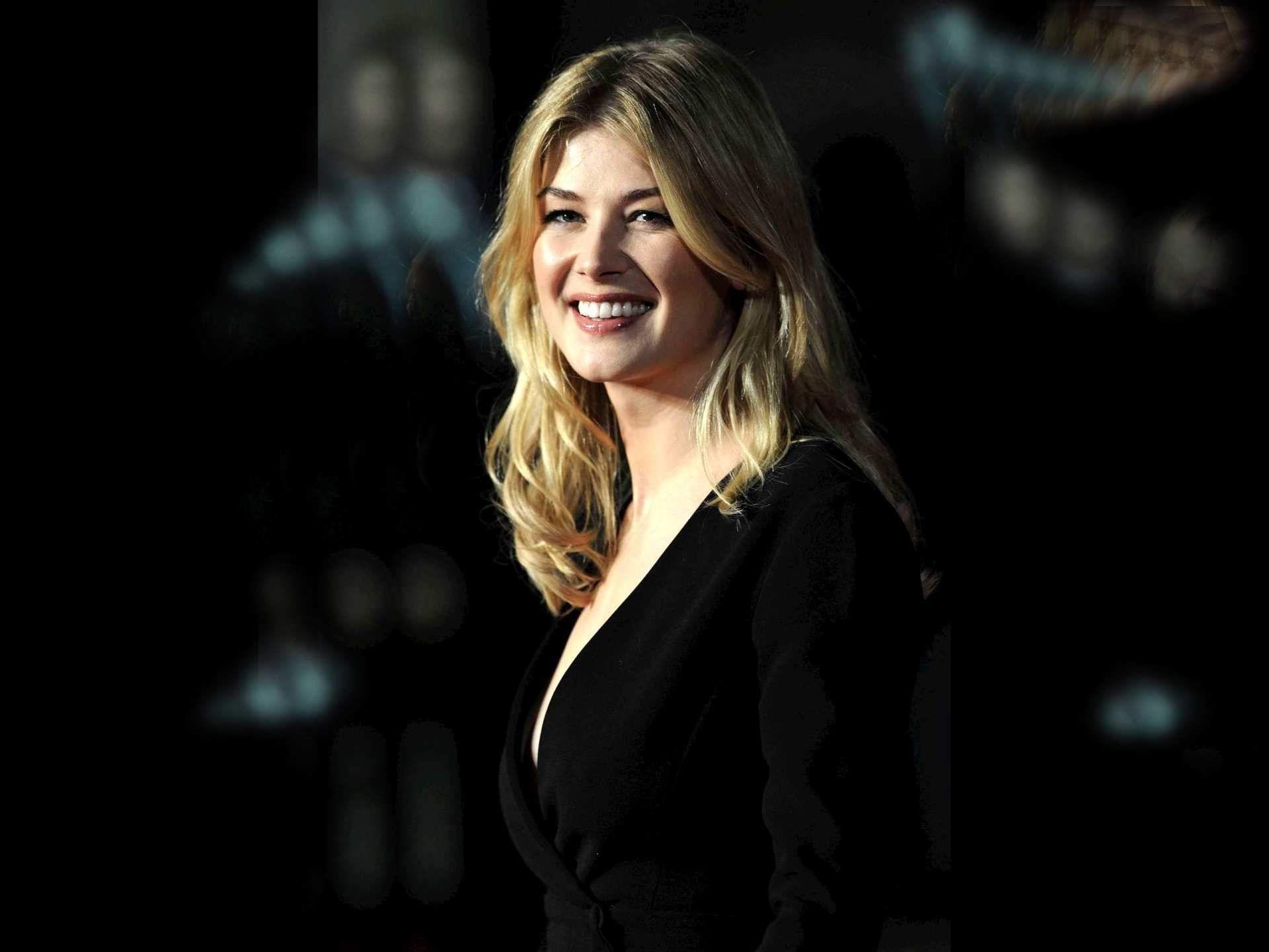 Rosamund Pike Radioactive Wallpapers