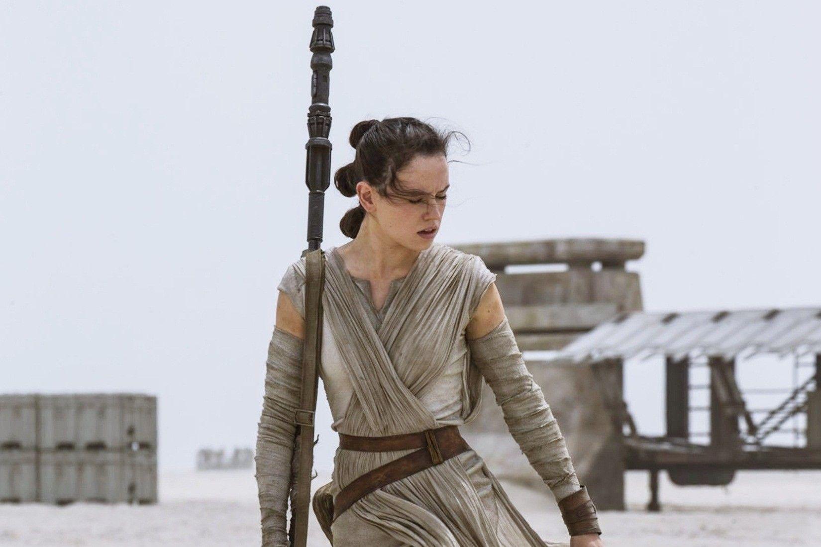 Star Wars Jedi Rey Daisy Ridley And Luke Skywalker Wallpapers