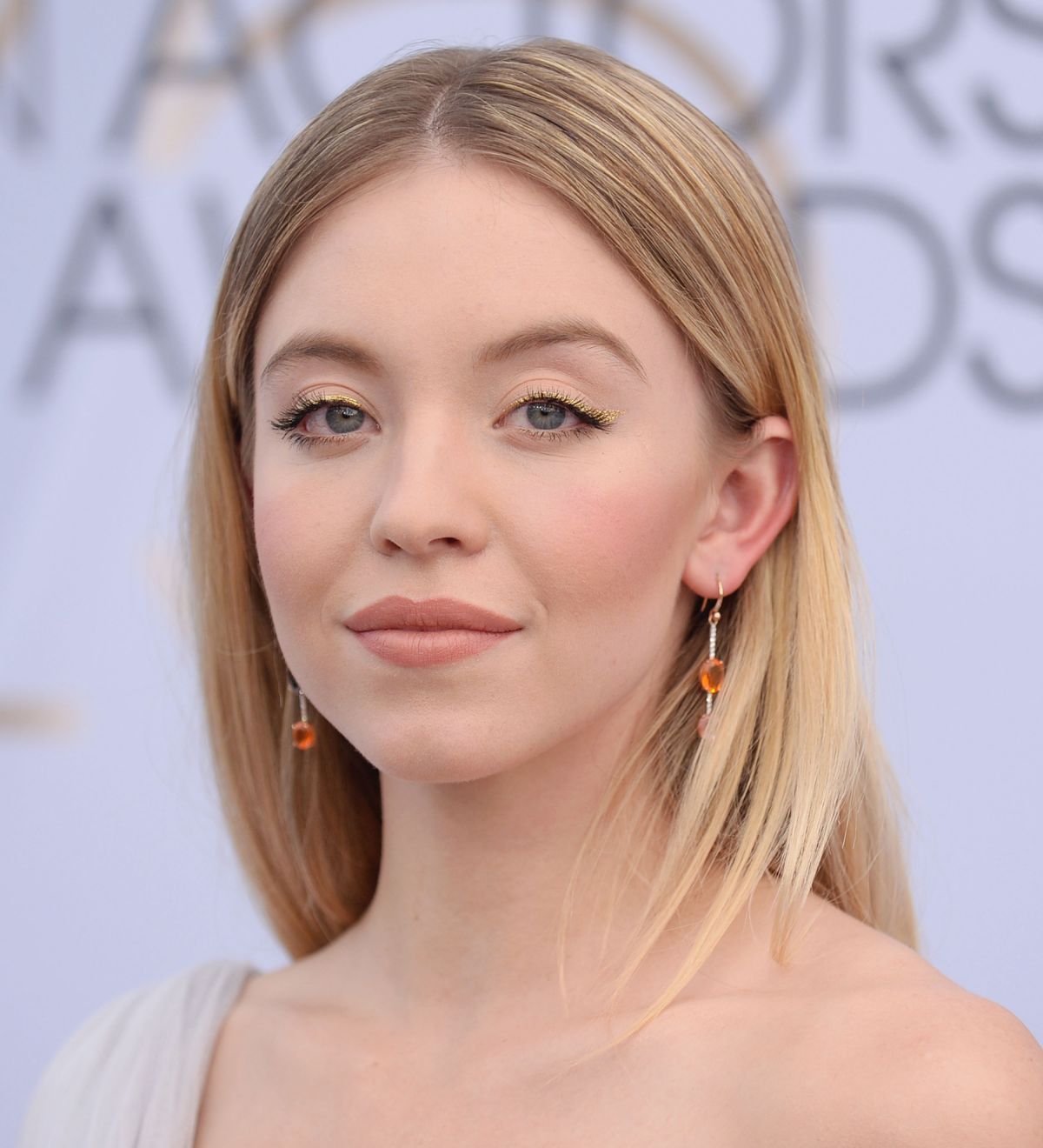 Sydney Sweeney Nocturne 2020 Wallpapers