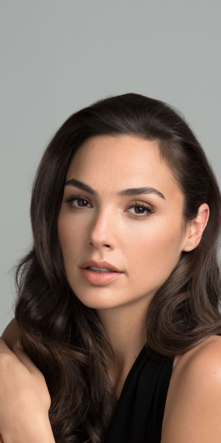 Wonder Woman Gal Gadot Face Wallpapers