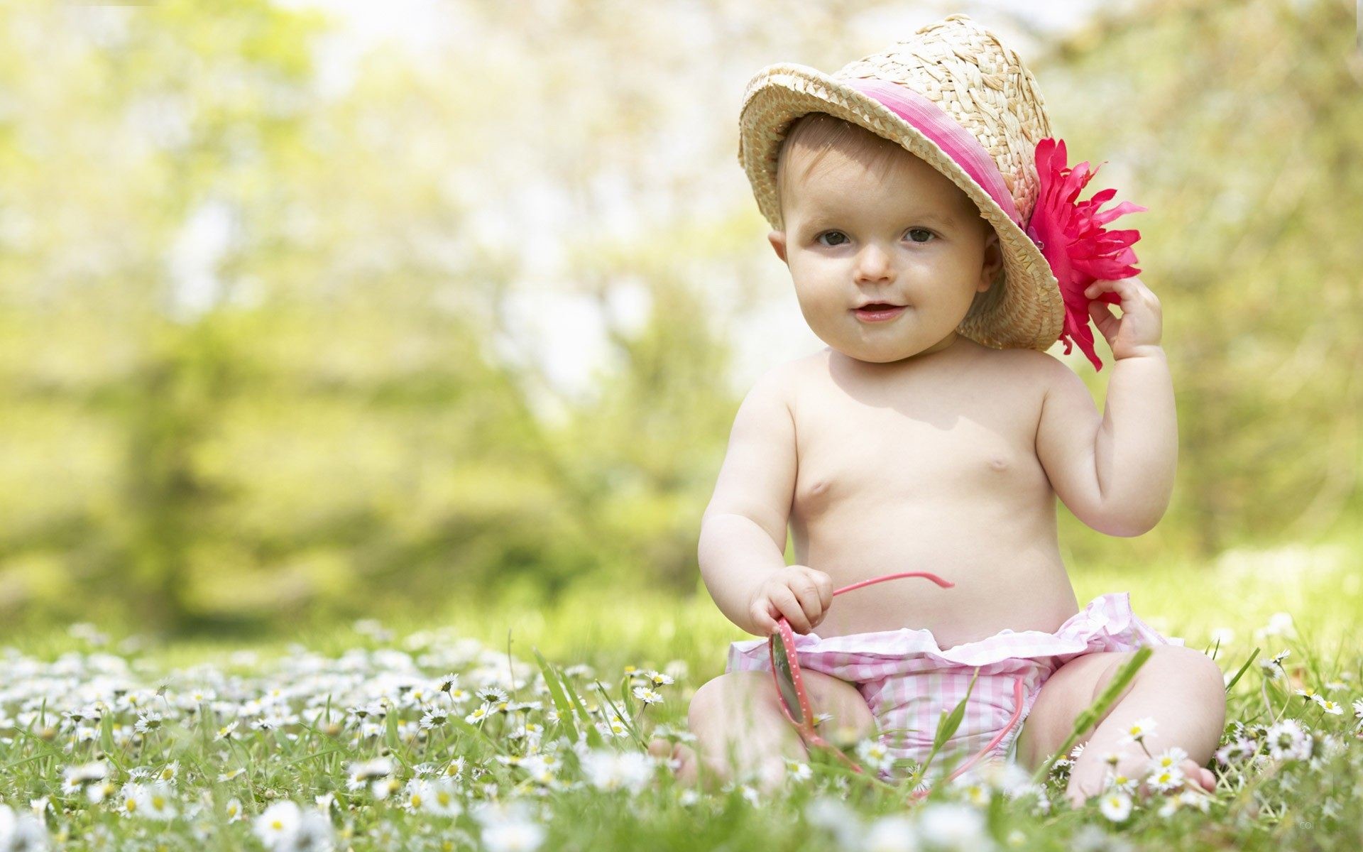 Cute Baby GirlWallpapers