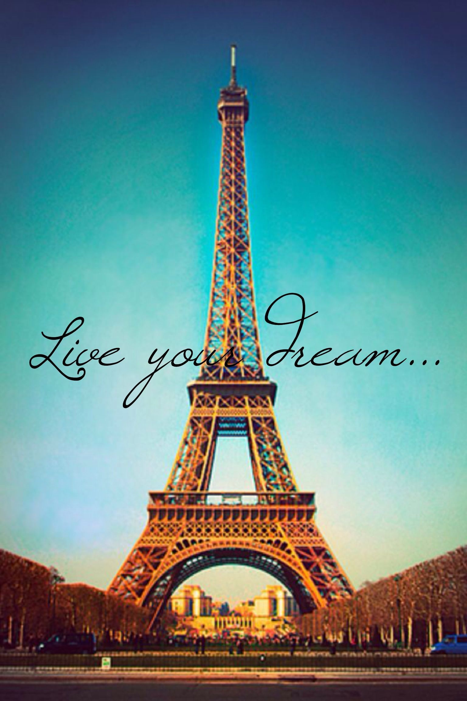 Cute Eiffel Tower Wallpapers