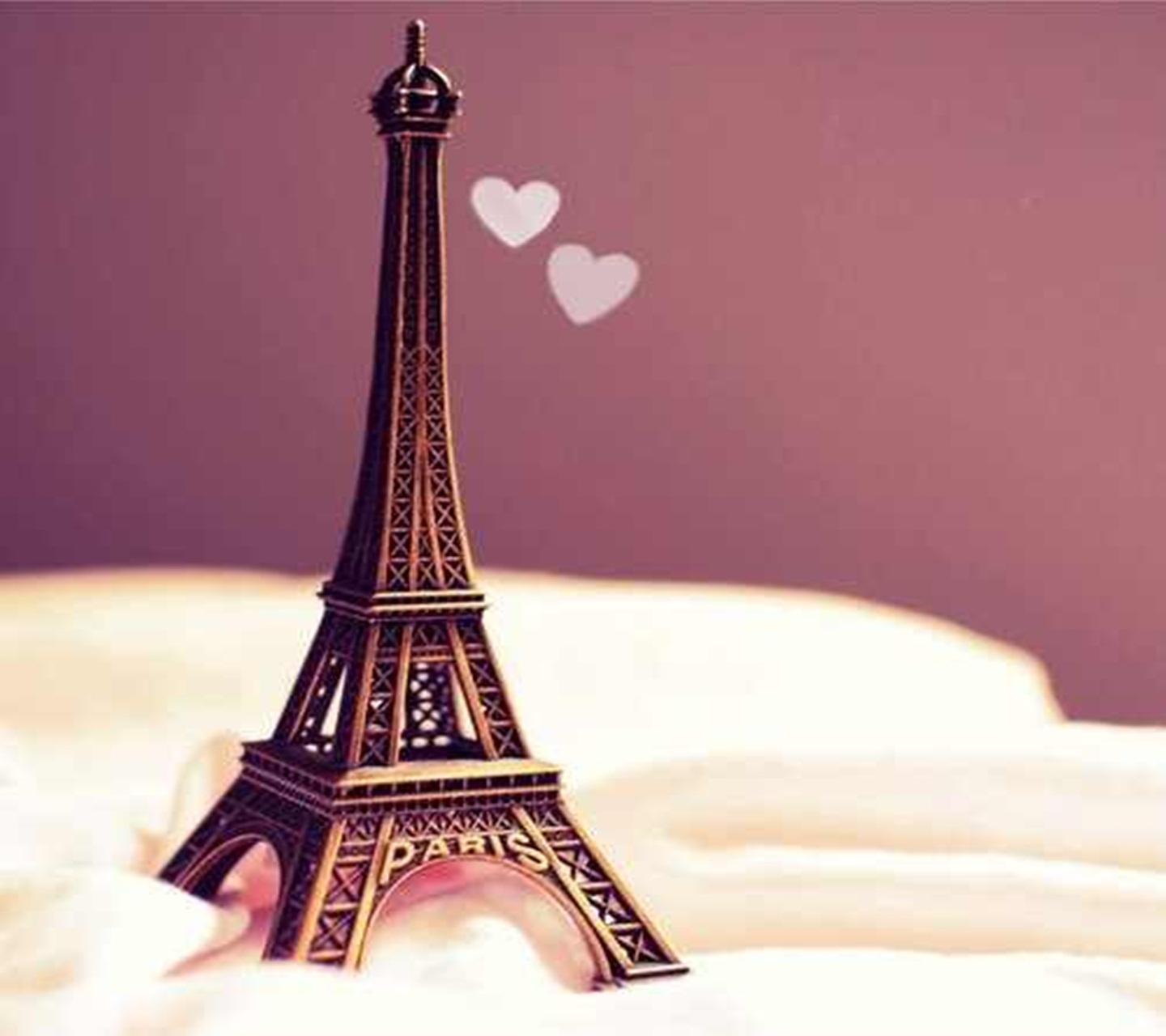 Cute Eiffel Tower Wallpapers