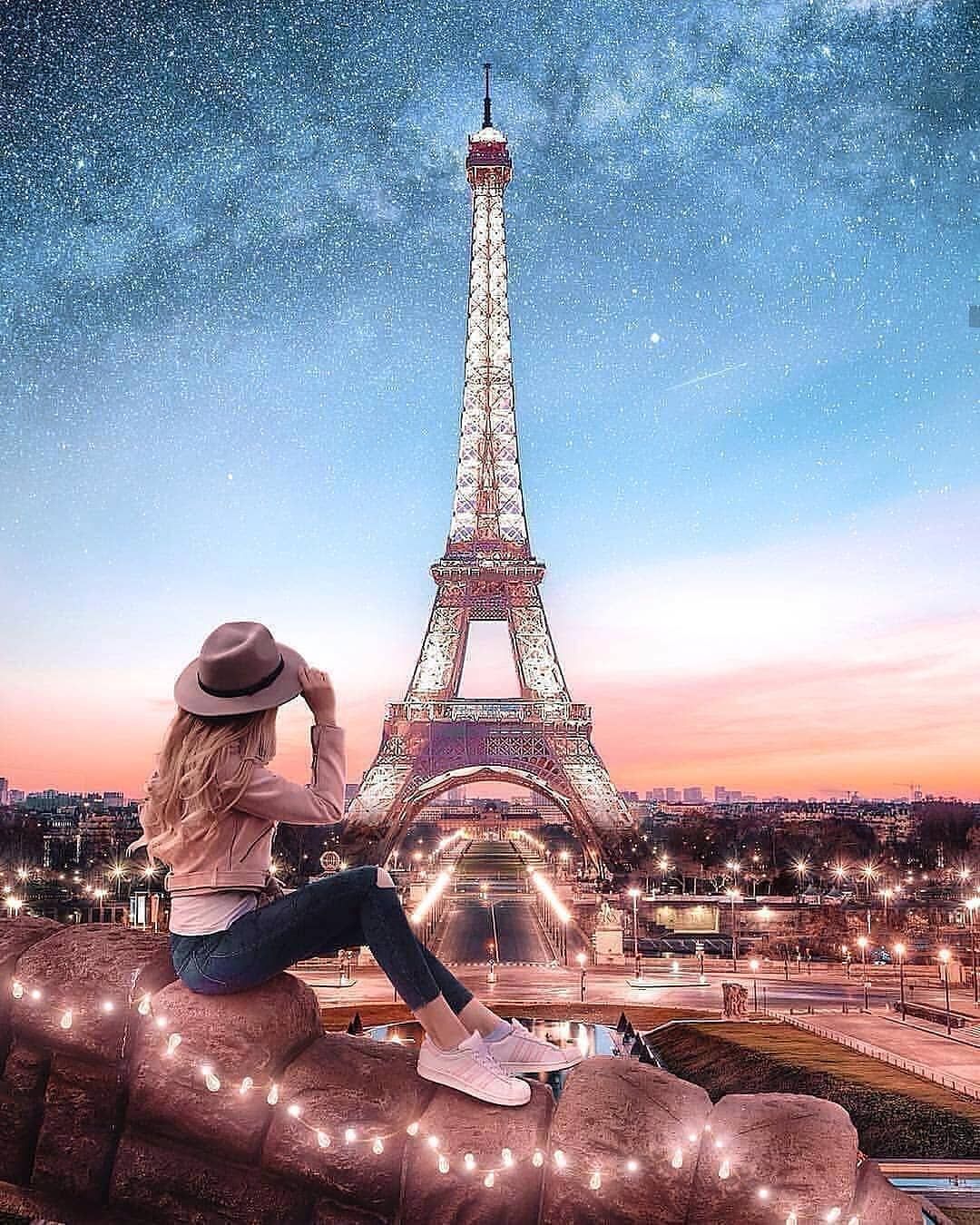 Cute Eiffel Tower Wallpapers