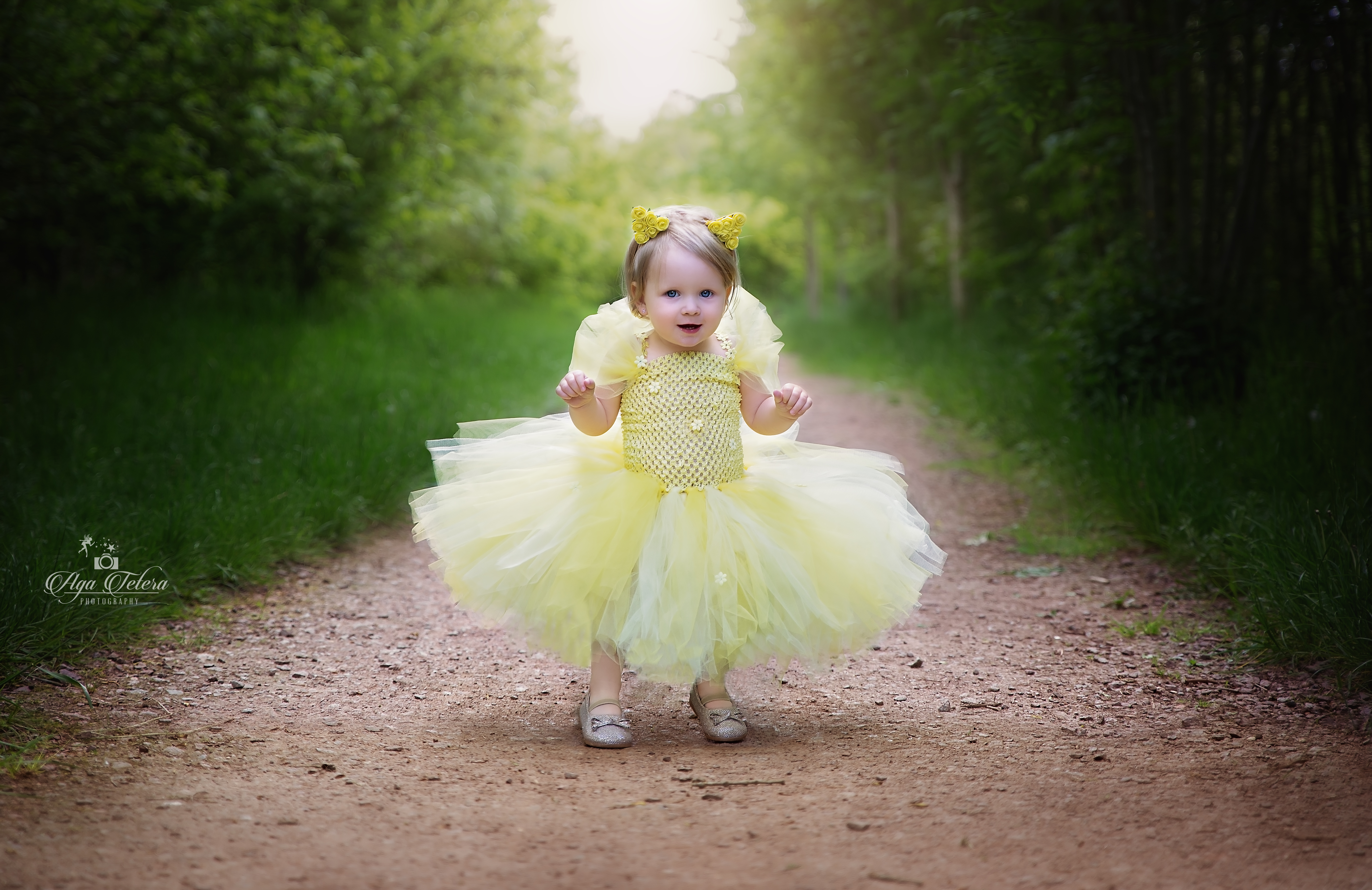 Cute Little Girl  Wallpapers