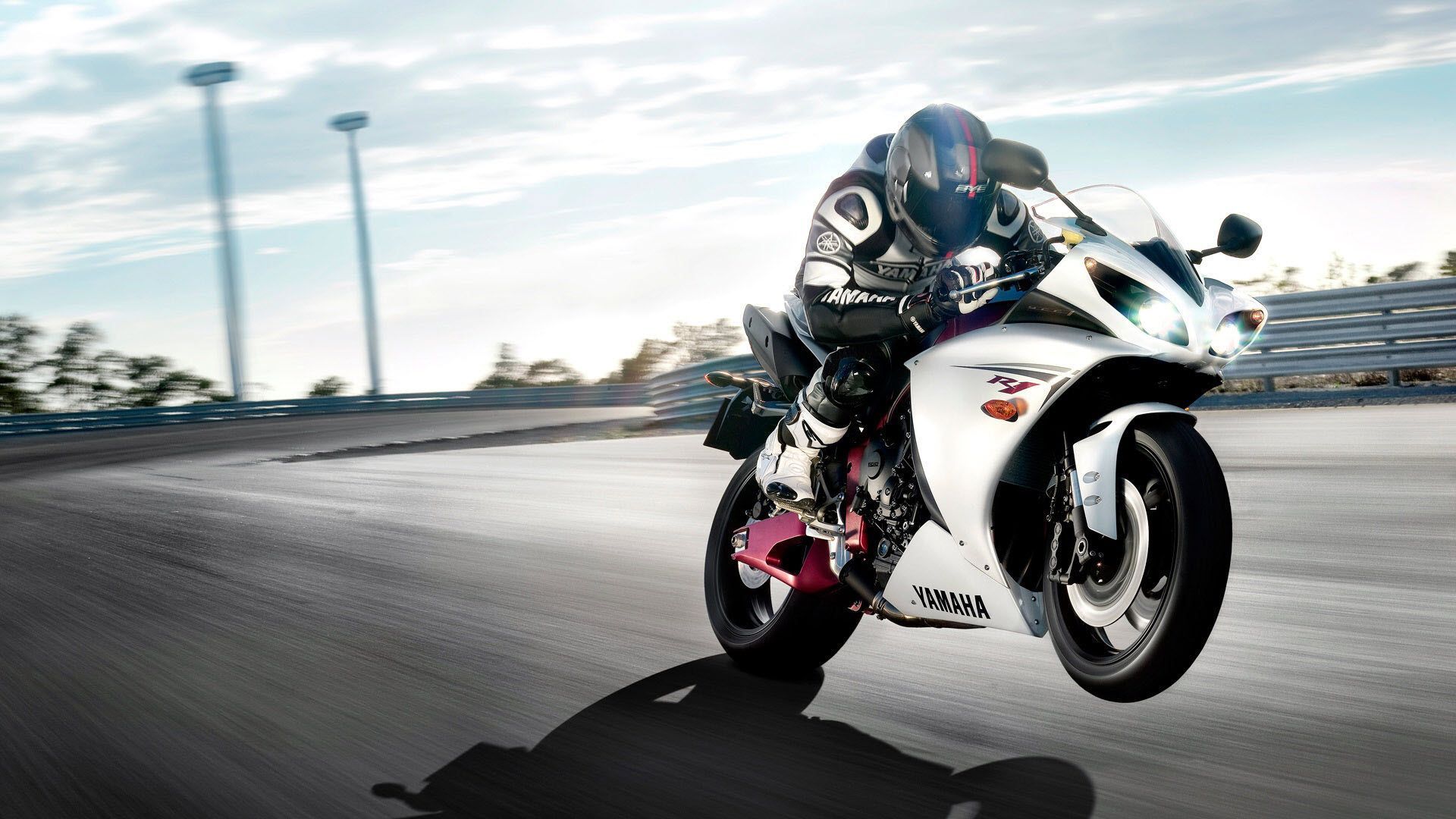 Cool Sports Bikes Wallpapers