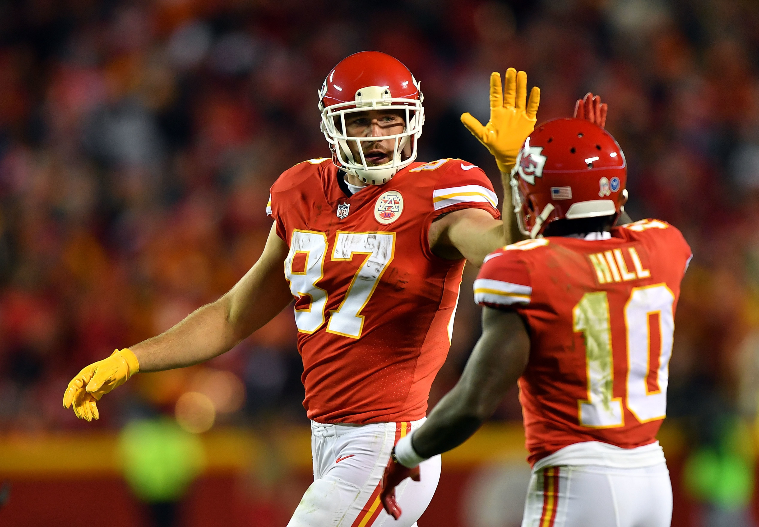 Cool Travis Kelce Wallpapers