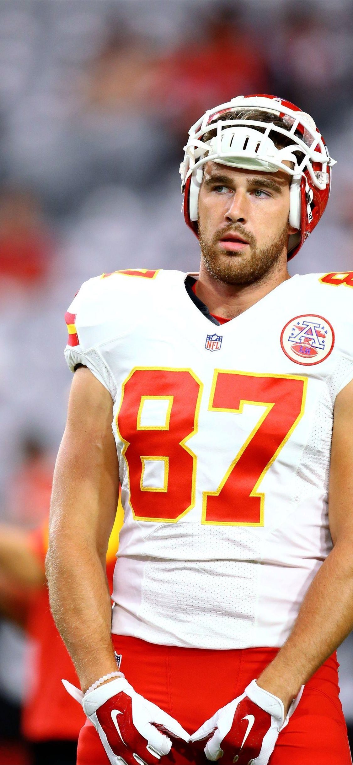 Cool Travis Kelce Wallpapers