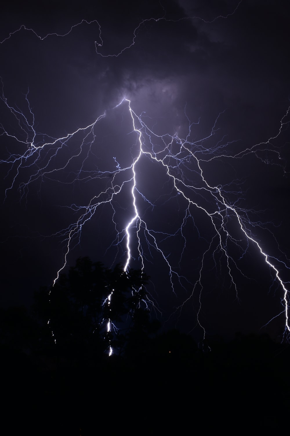 4K Ultra Hd Lightning Phone Wallpapers