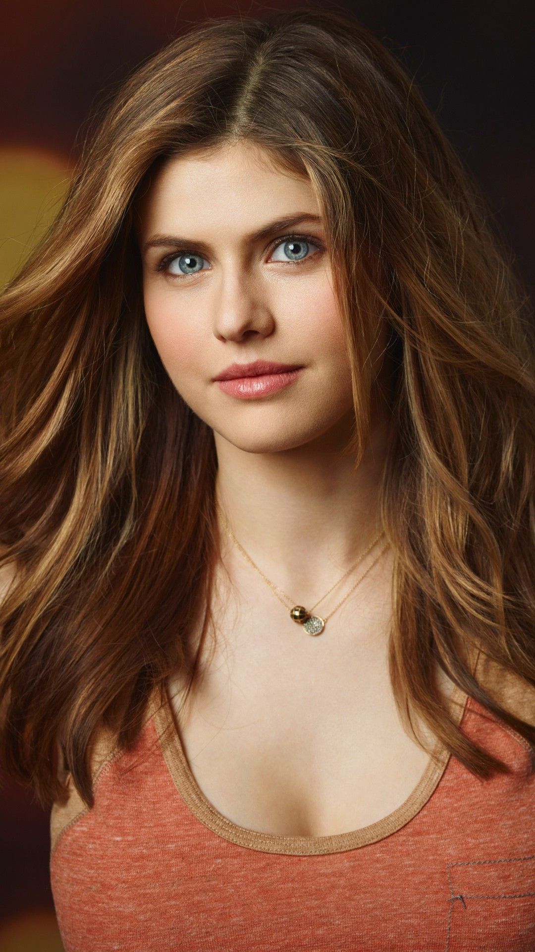 Alexandra Daddario Iphone Wallpapers